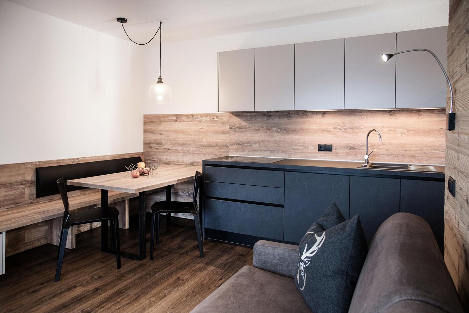 One-Bedroom Apartment - Photo 4