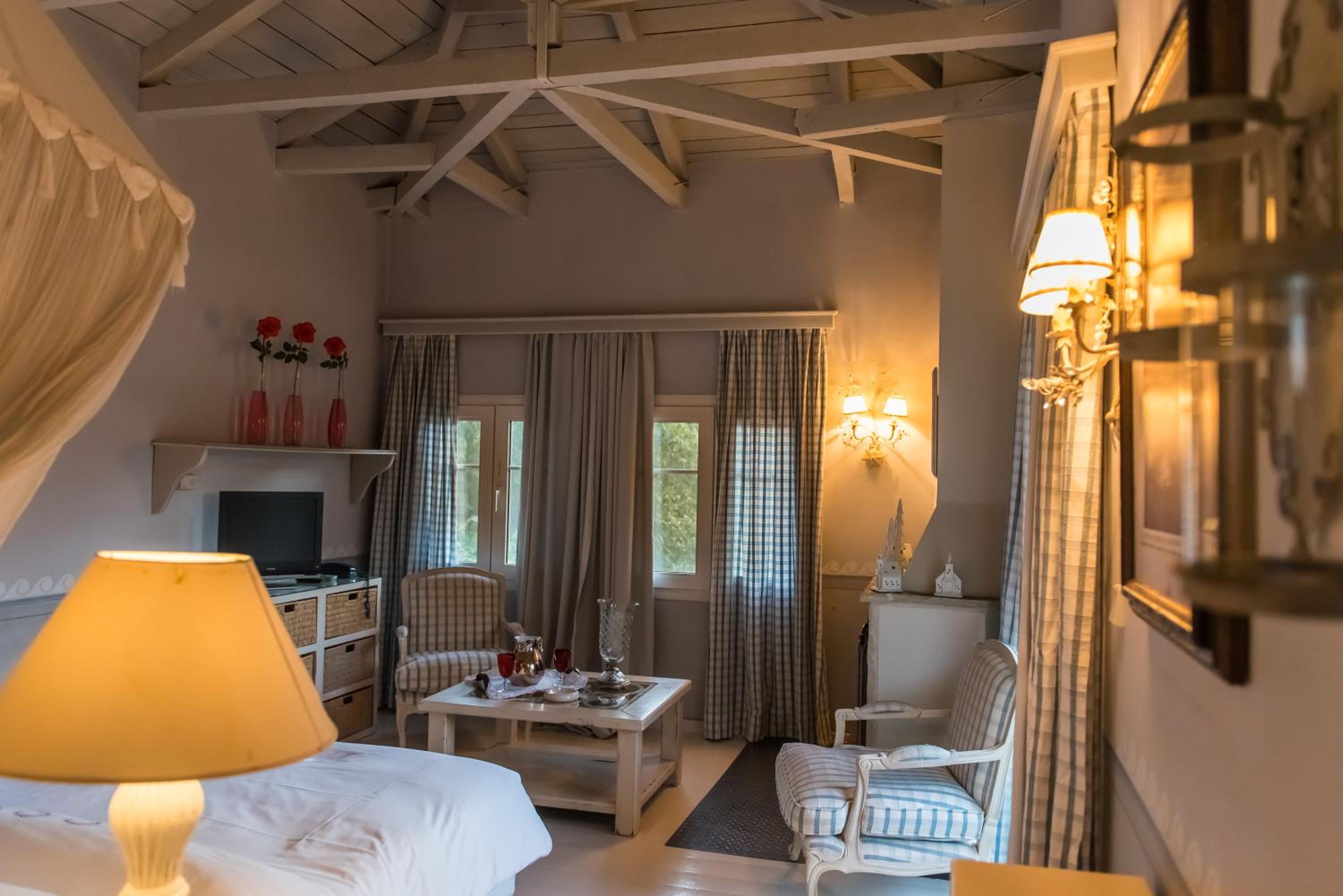 Suite with Mountain View photo 2