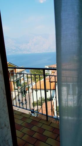 One-Bedroom Apartment - Lake View photo 1
