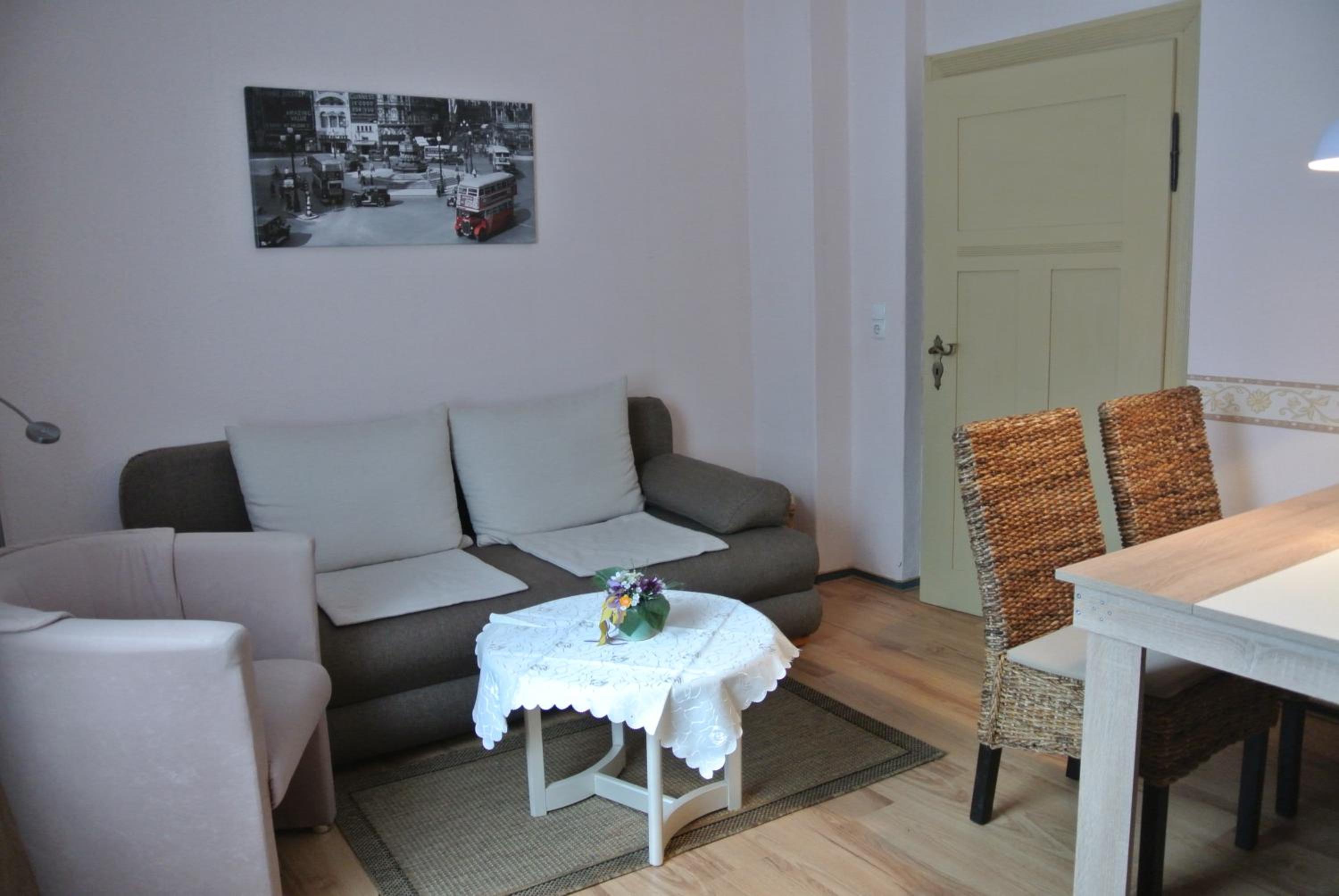 One Bedroom Apartment with Mountain View photo 1