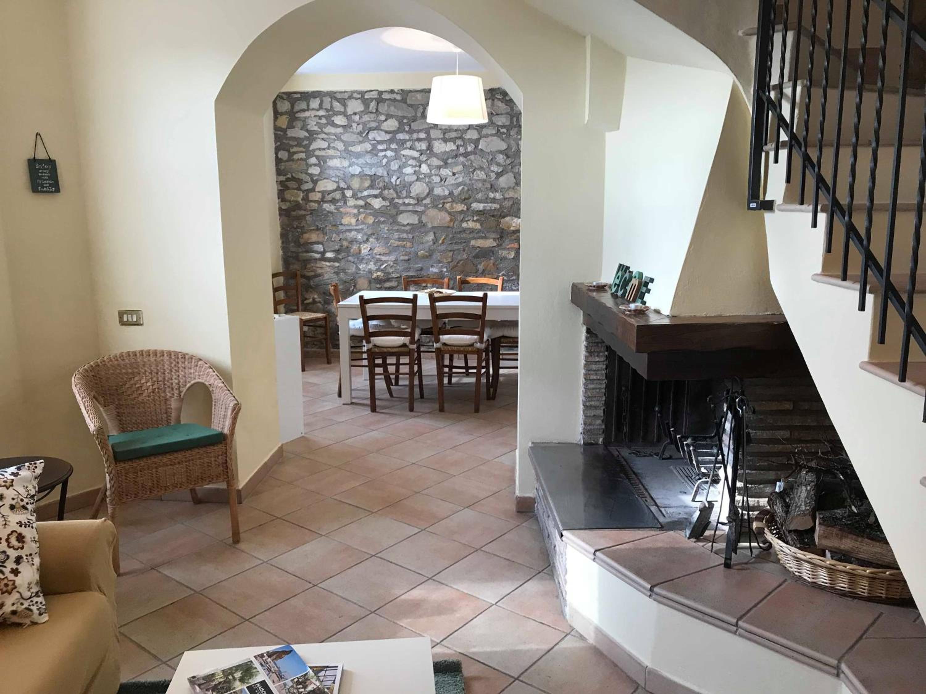 Three-Bedroom House - Photo 2