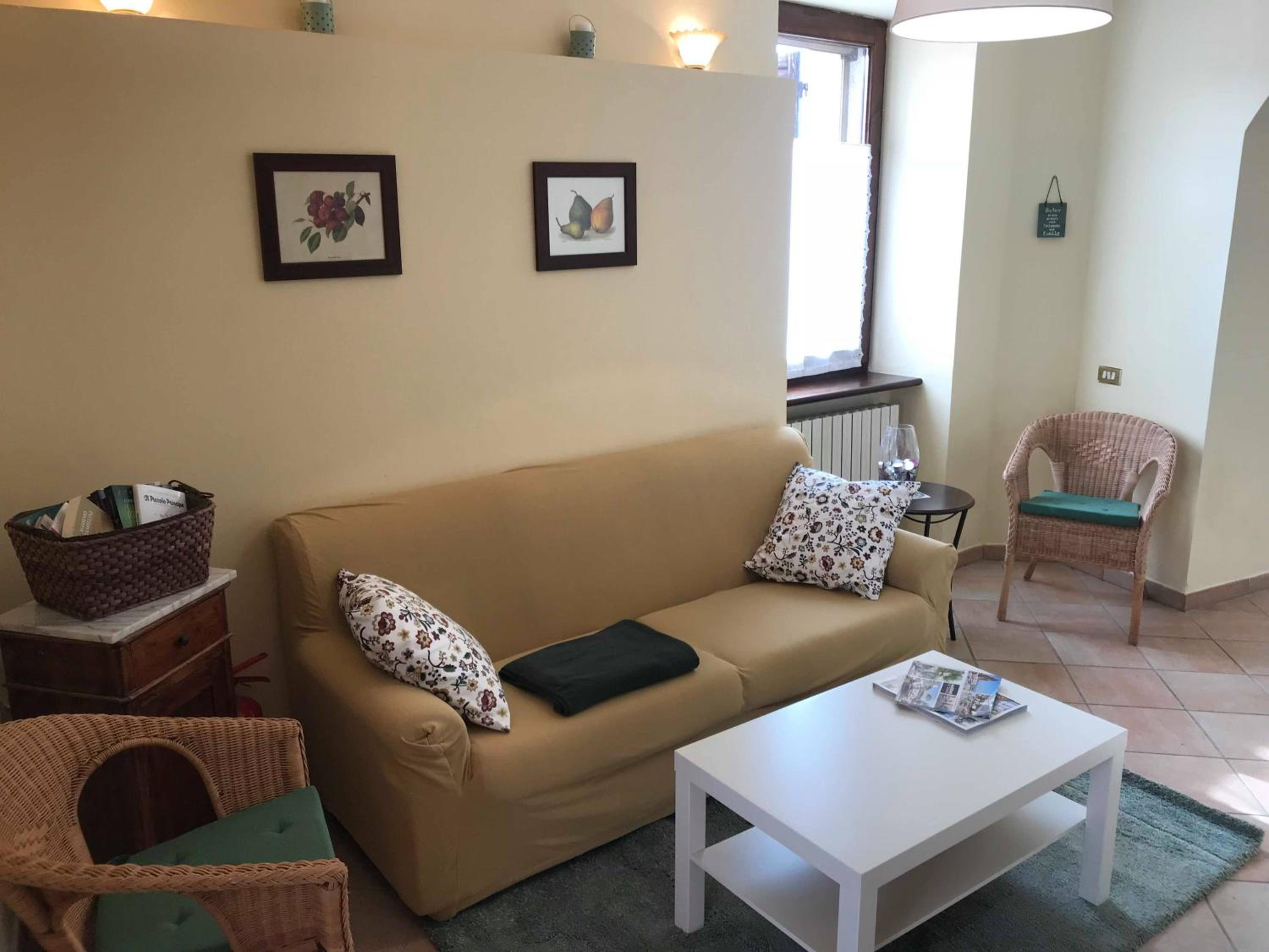 Three-Bedroom House - Photo 6