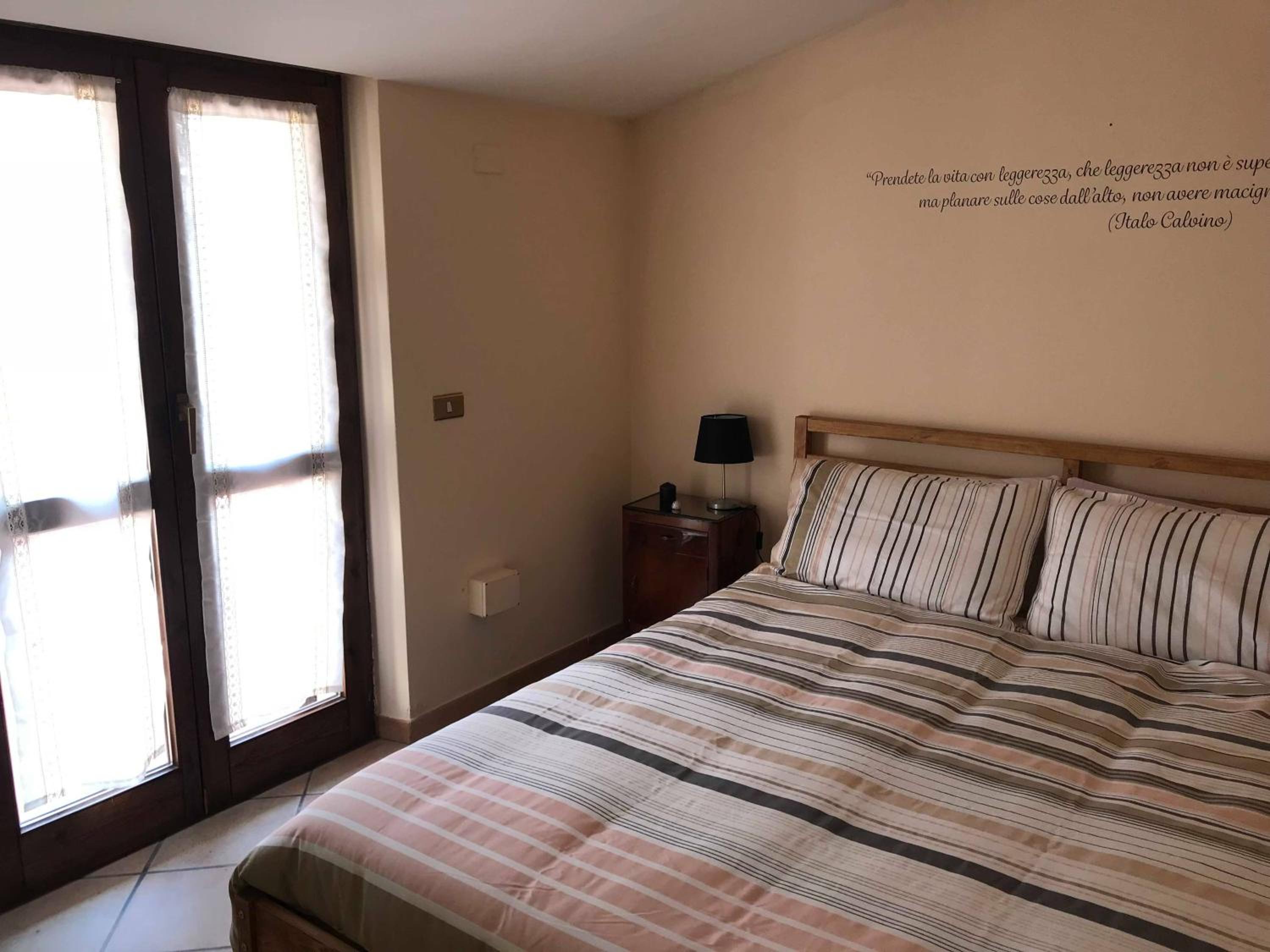 Three-Bedroom House - Photo 4