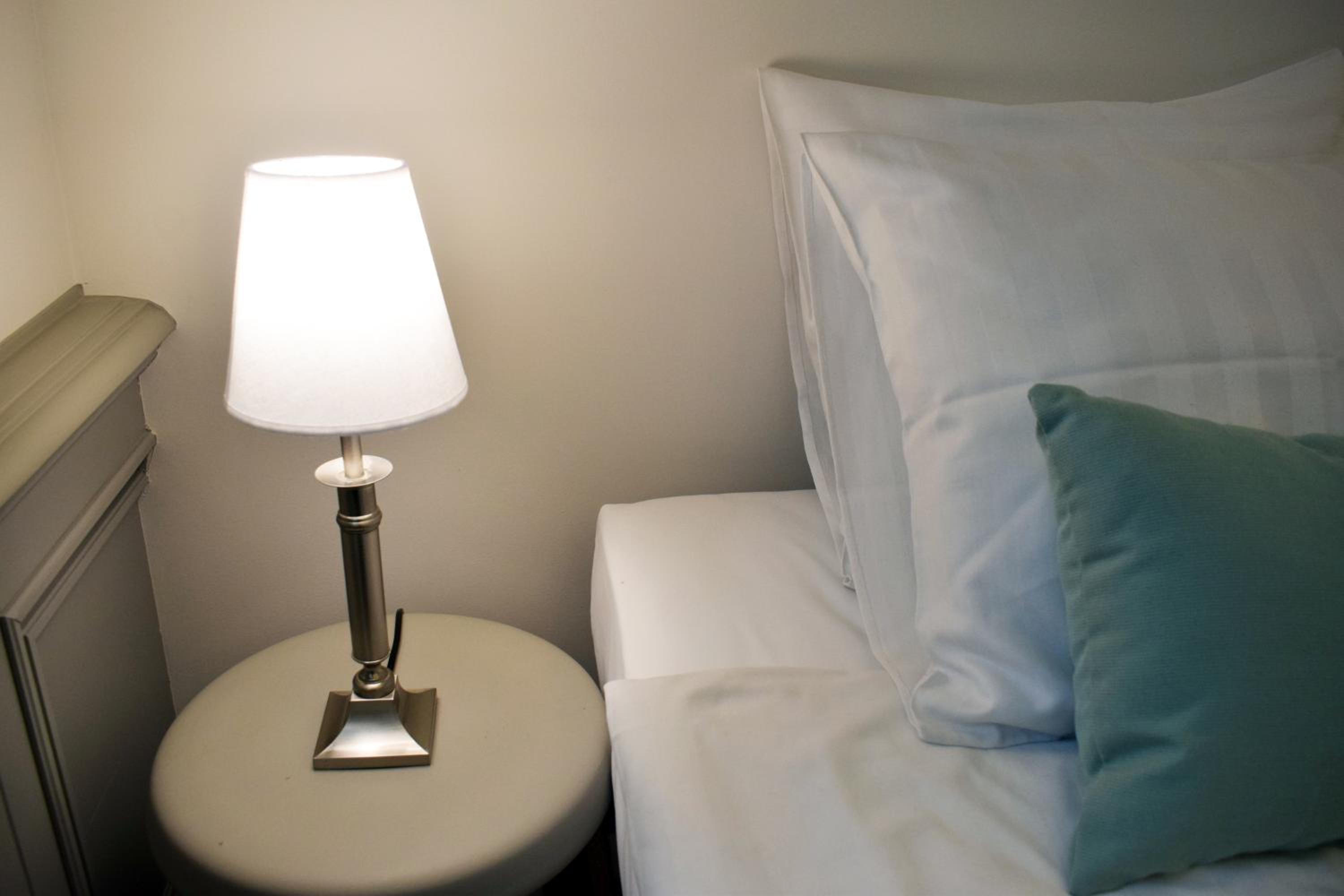 Economy Double Room - Photo 12