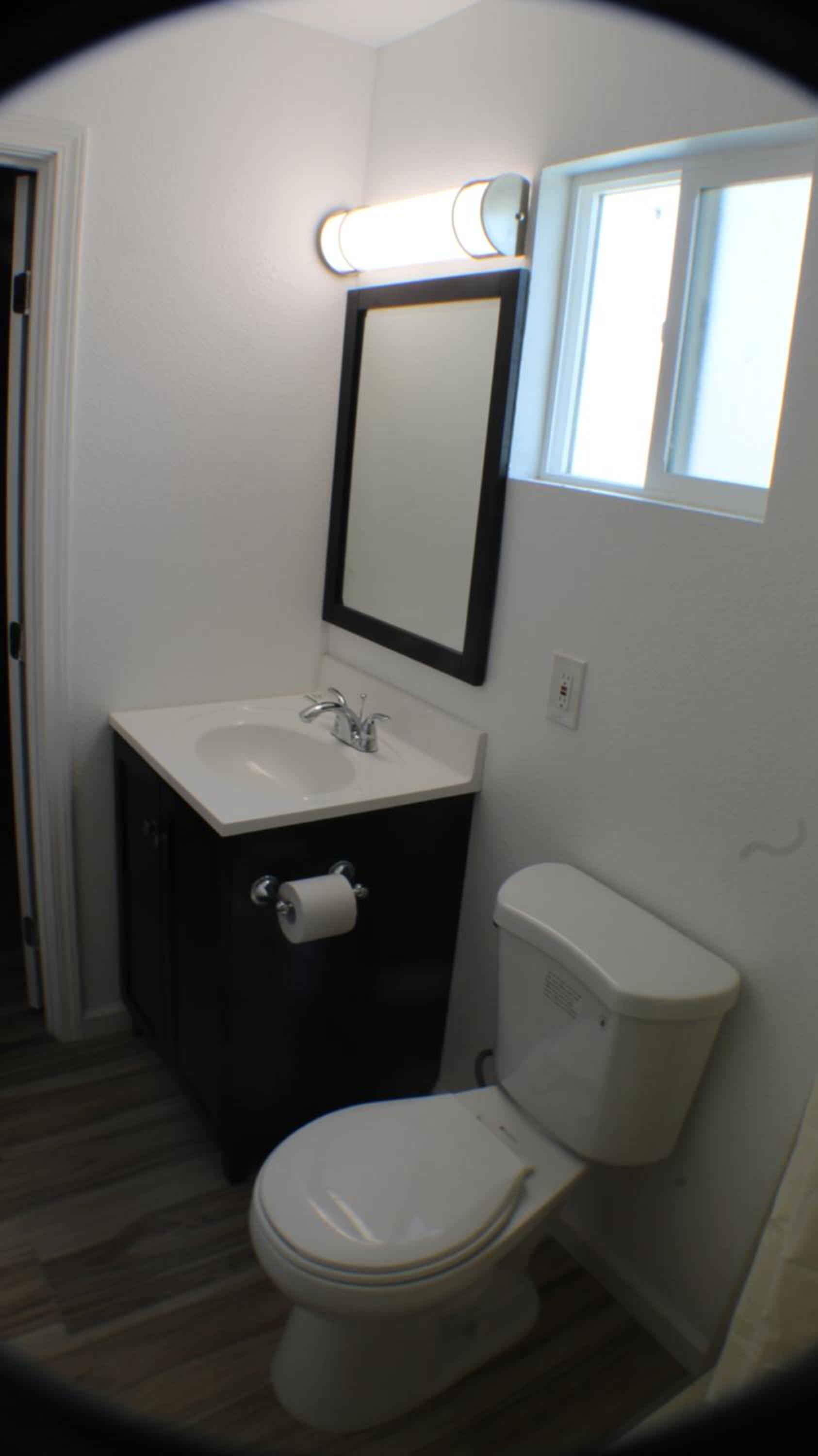 Queen Room photo 2