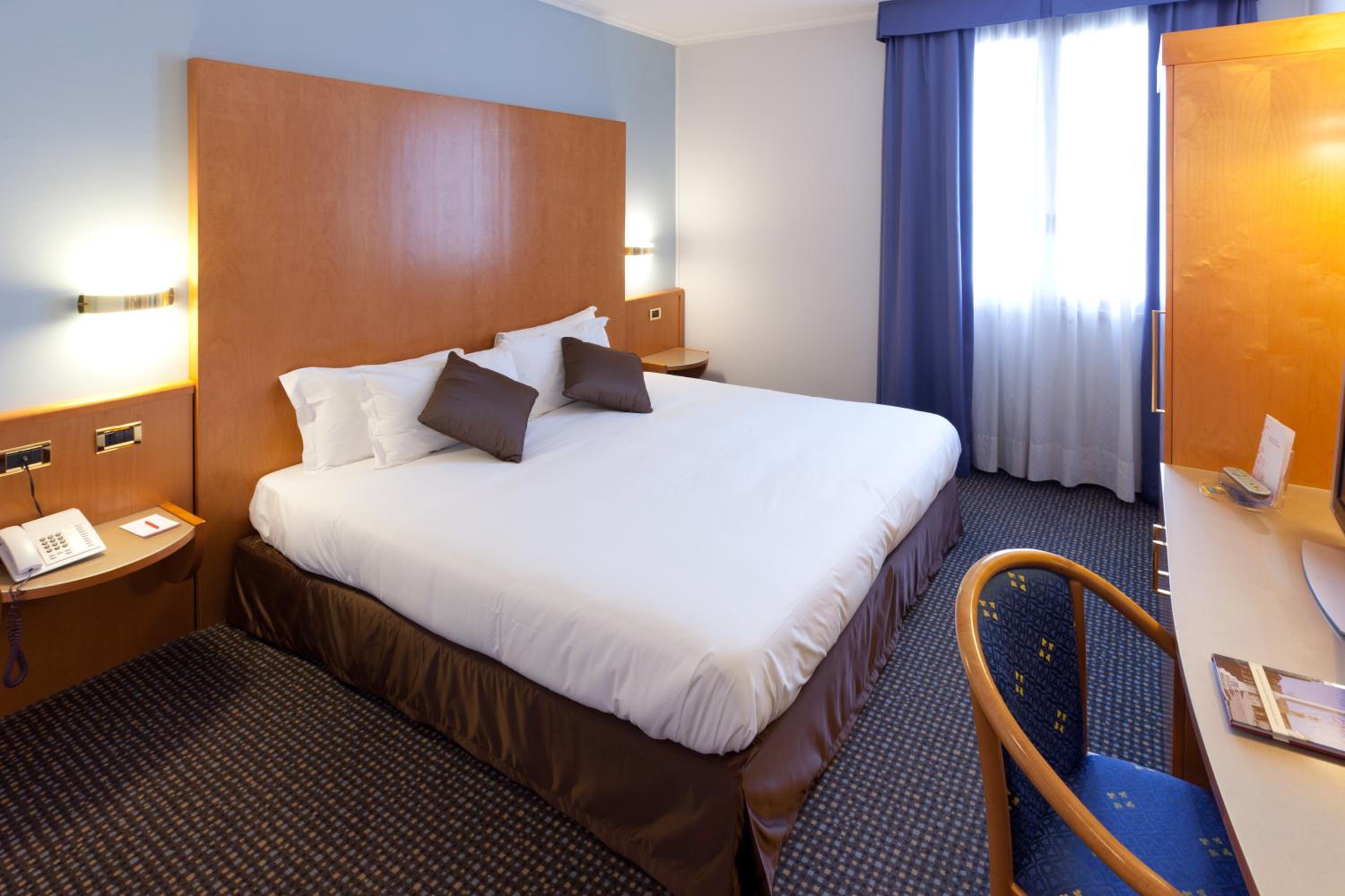 Classic Double or Twin Room - Photo 1