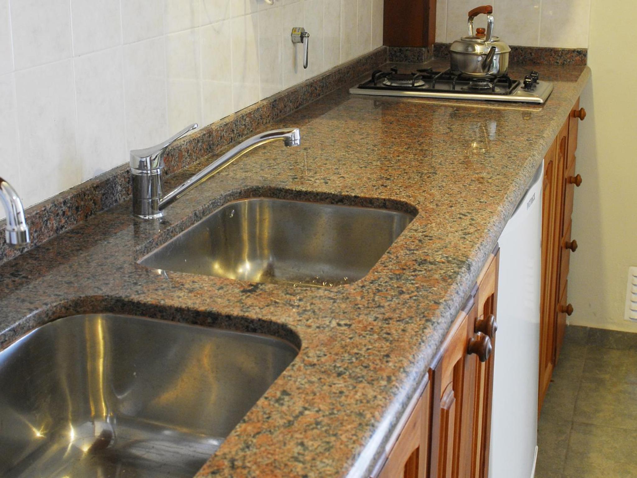 Standard One-Bedroom Apartment (1 Adult) photo 2