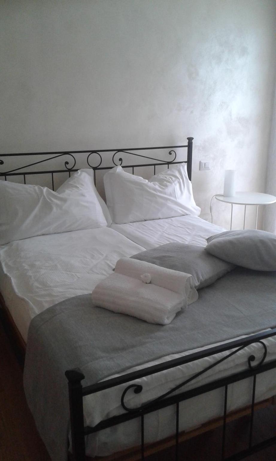 Double Room - Photo 11