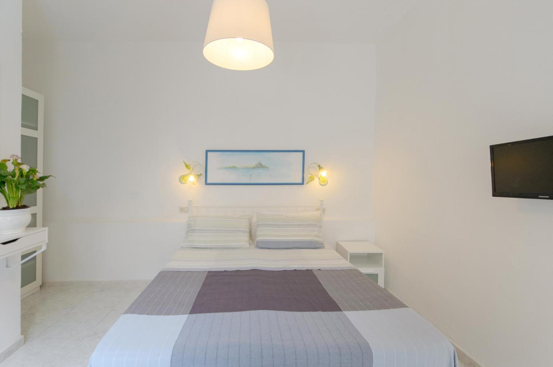 One-Bedroom House photo 2