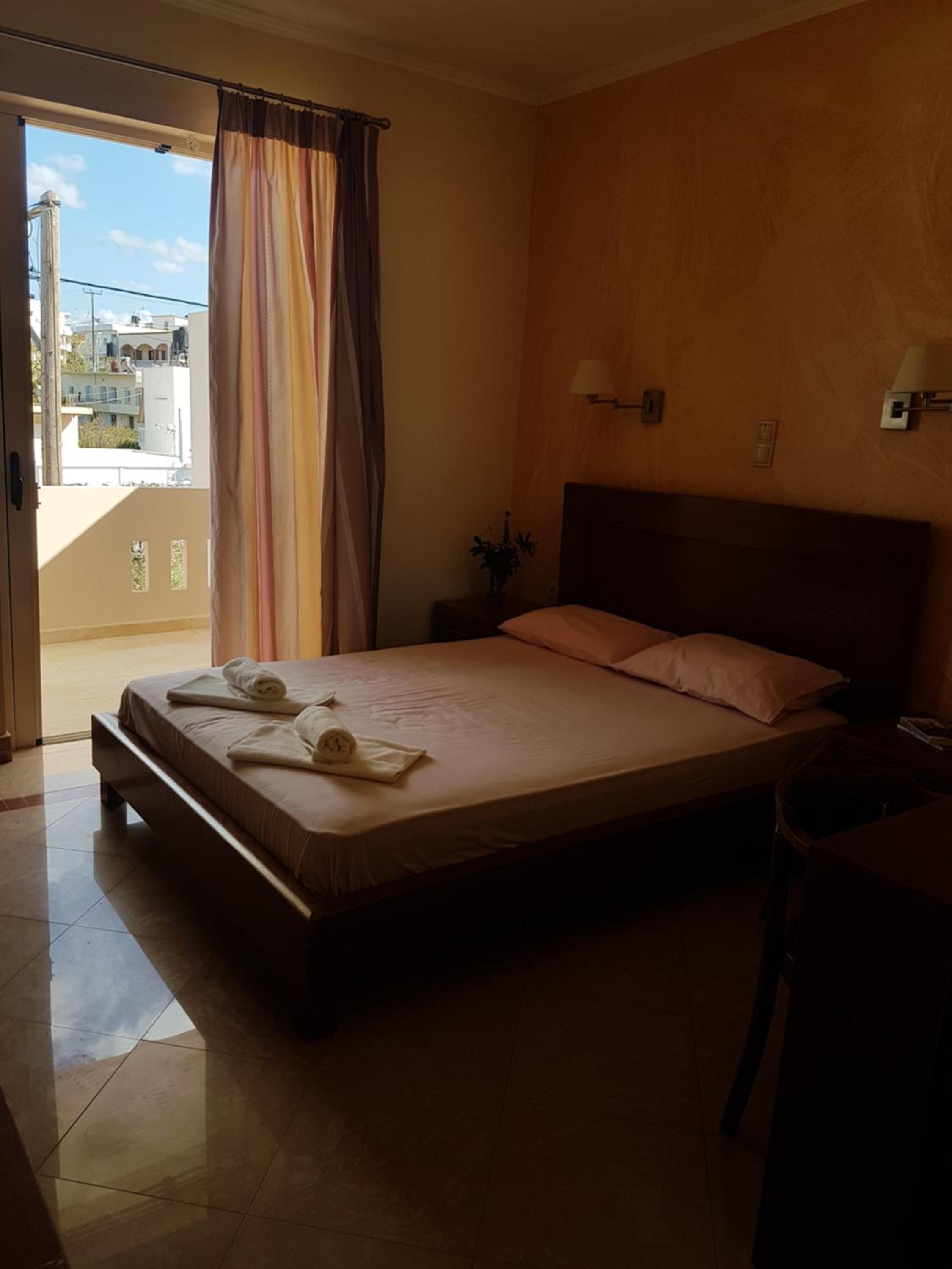 Apartment with Sea View - Photo 5