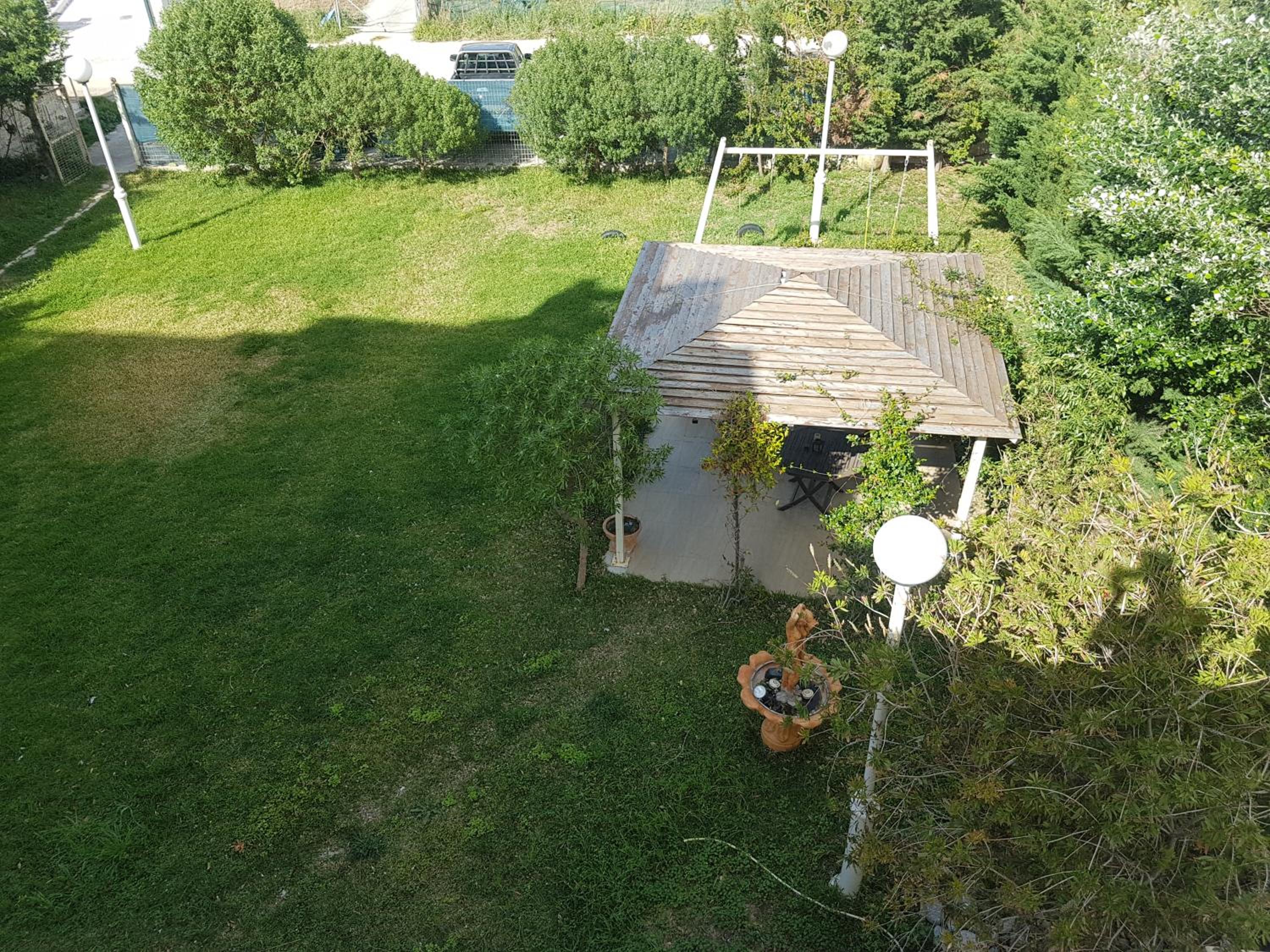 Apartment with Balcony - Photo 4