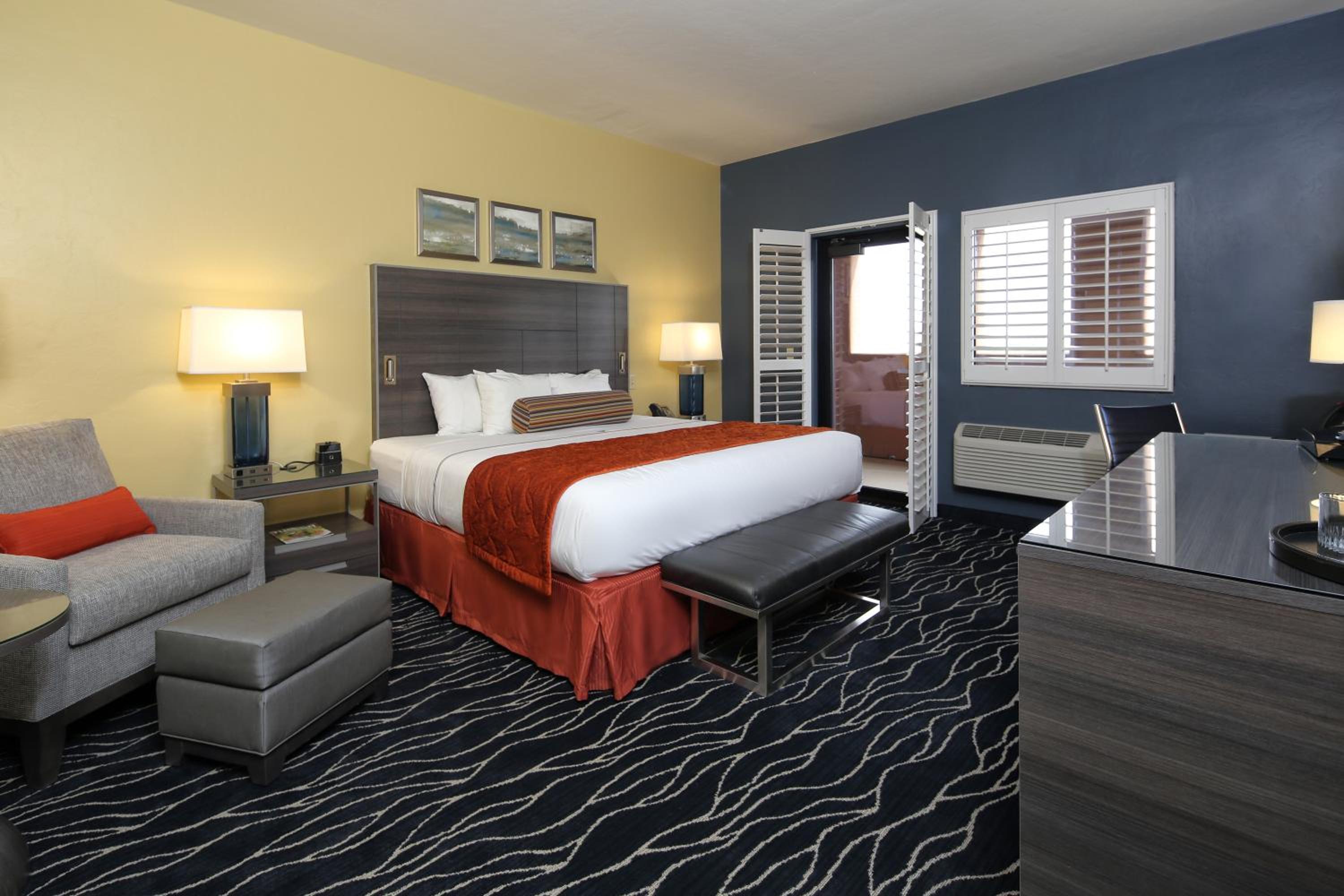 Superior King Room - Photo 5