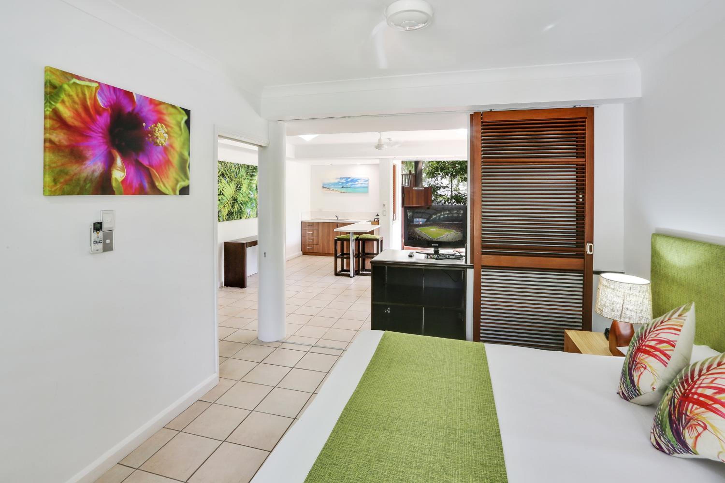 Two-Bedroom Suite photo 3