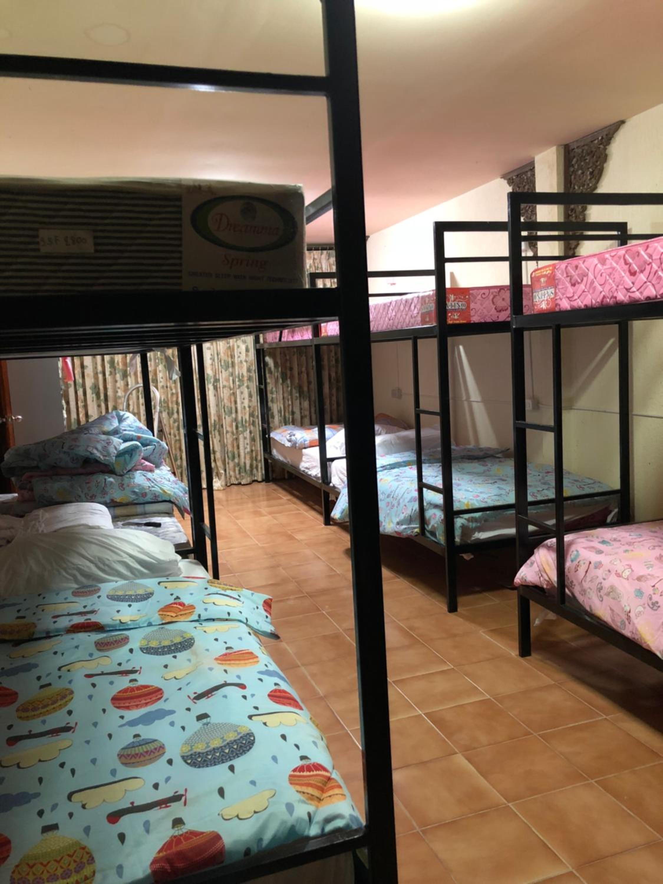 Bed in 10-Bed Mixed Dormitory Room photo 1