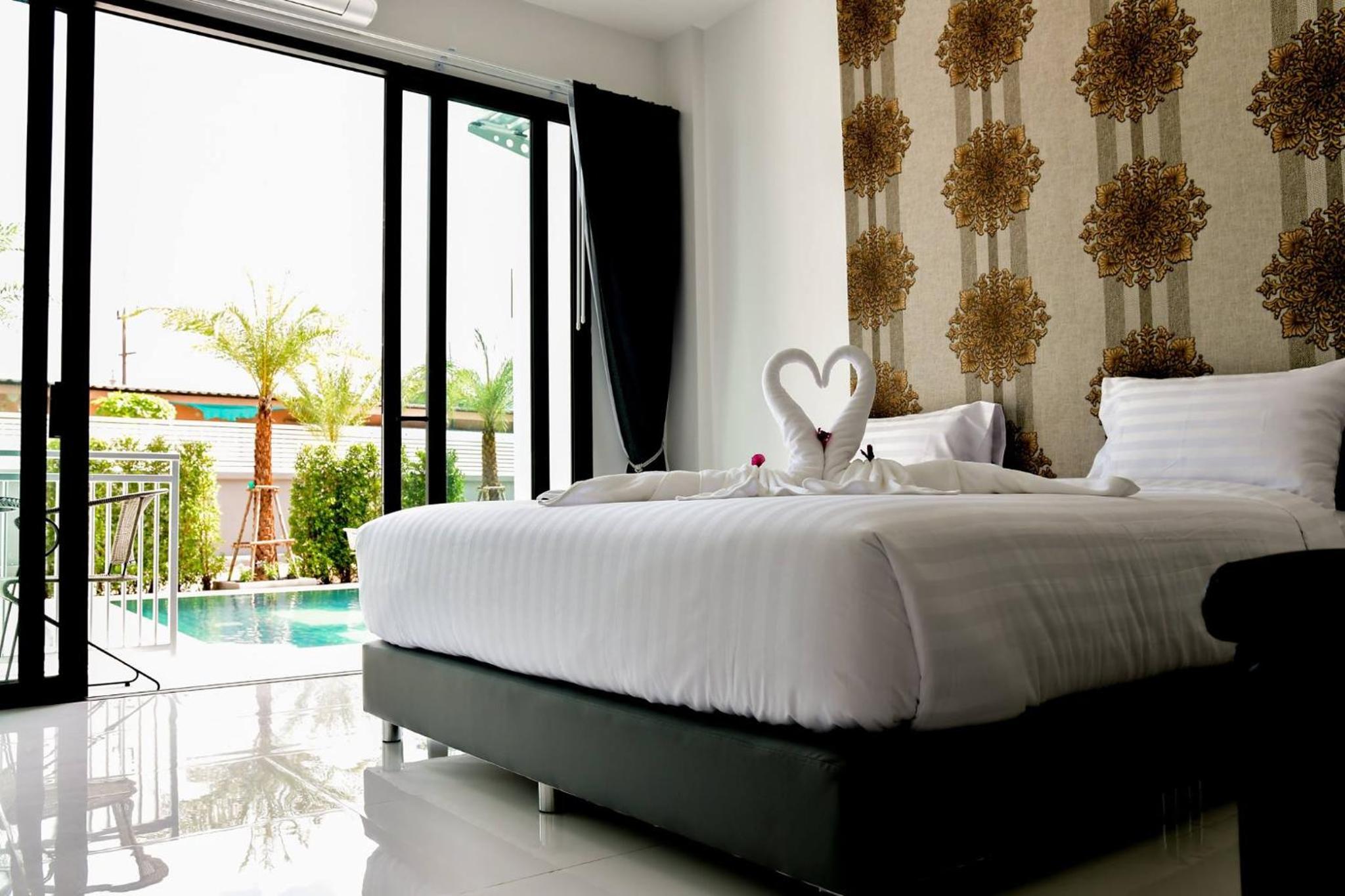 Double Room with Pool View