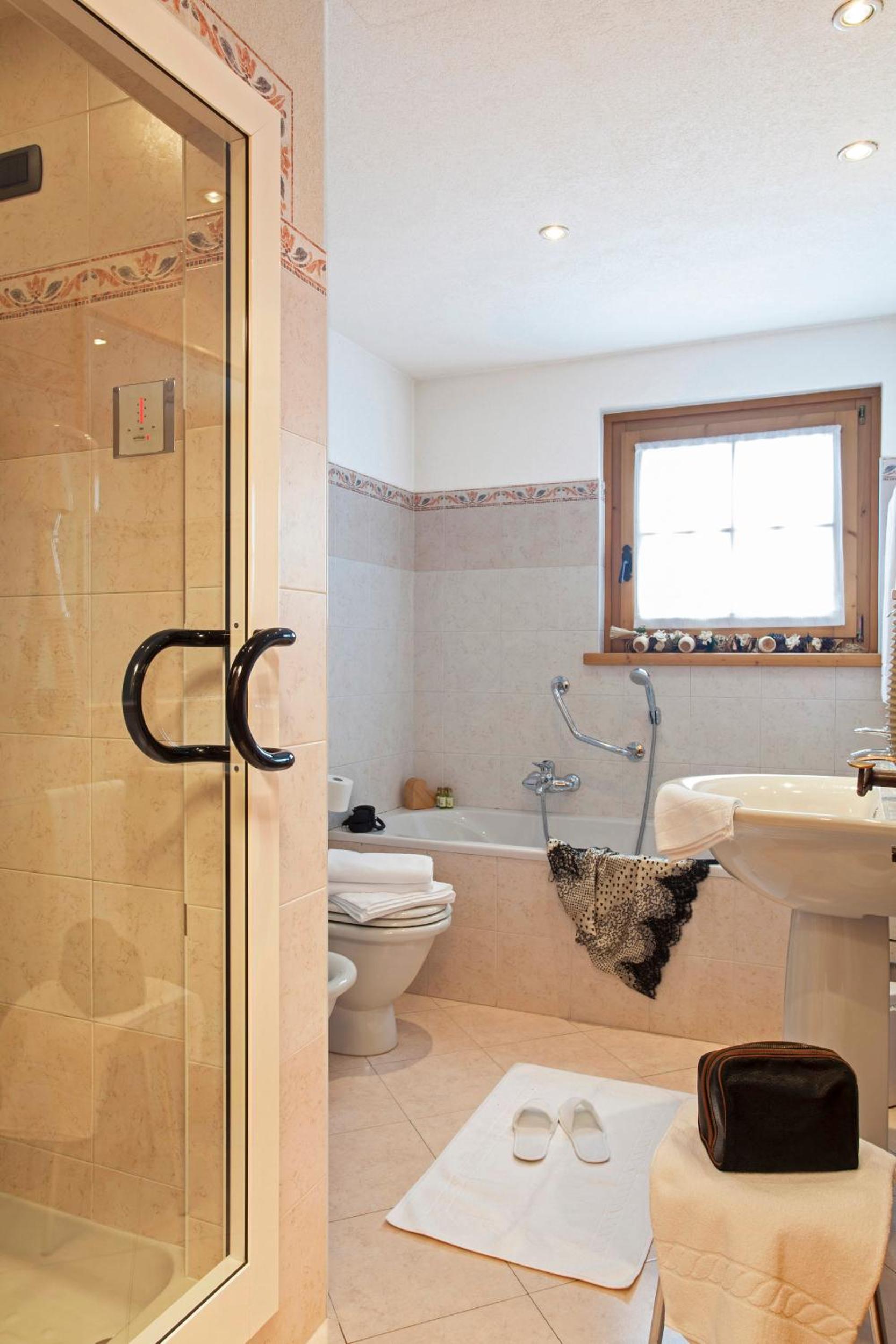 Junior Suite (2 Adults) photo 2