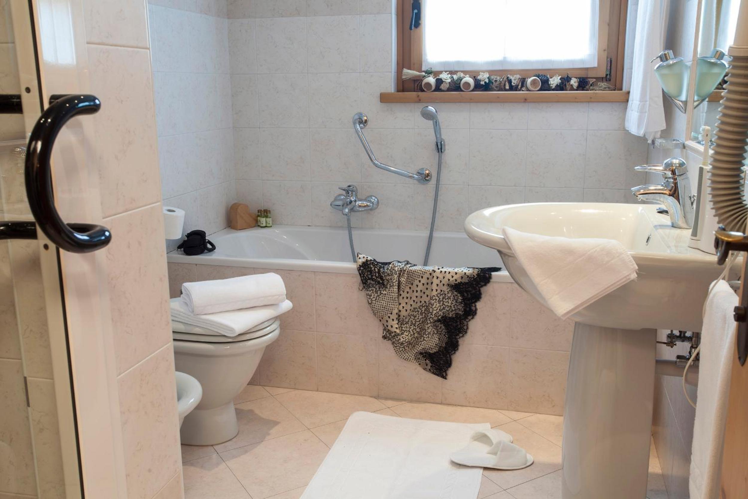 Junior Suite (2 Adults) photo 3
