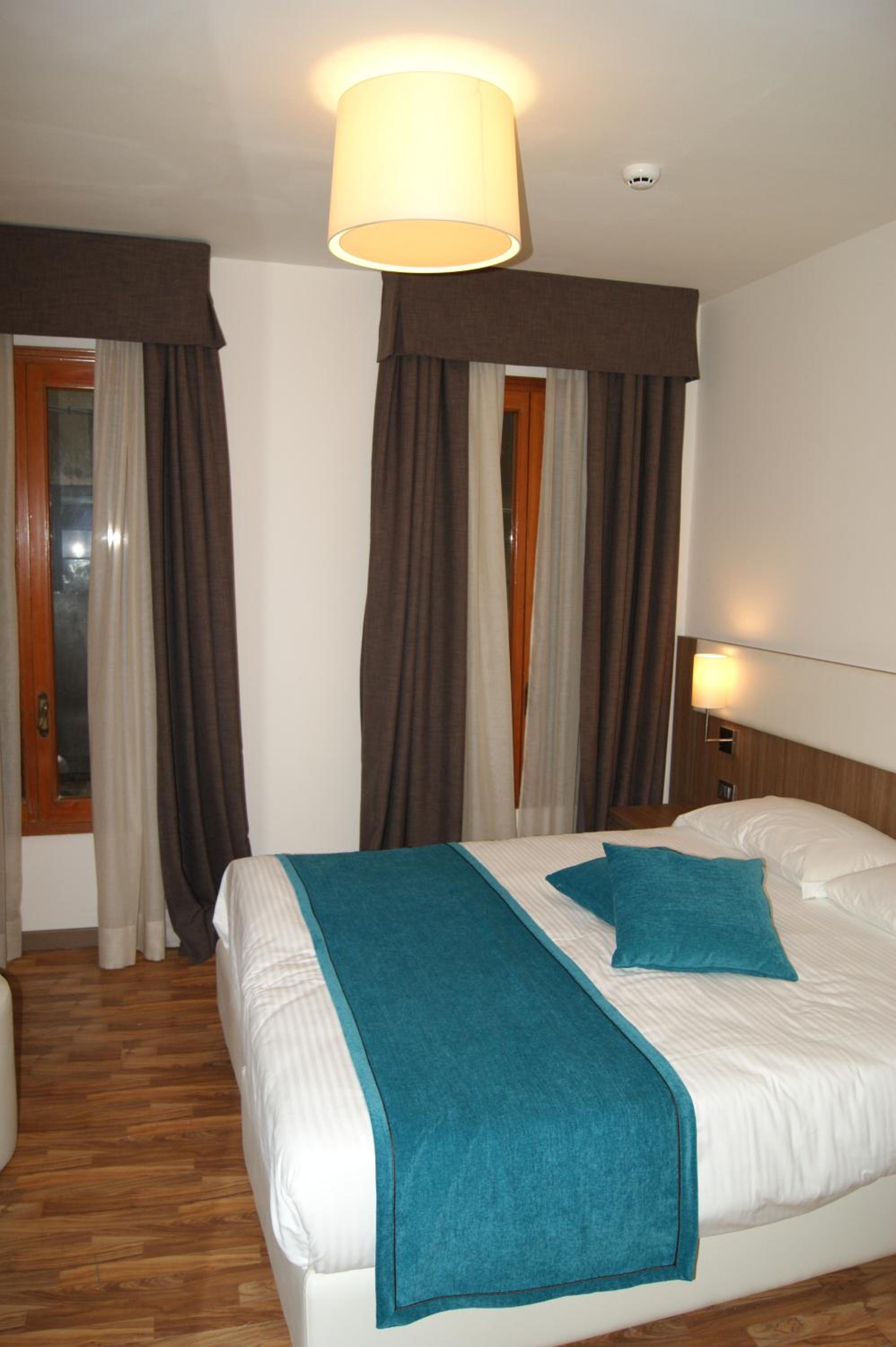 Two Connecting Double Rooms photo 2