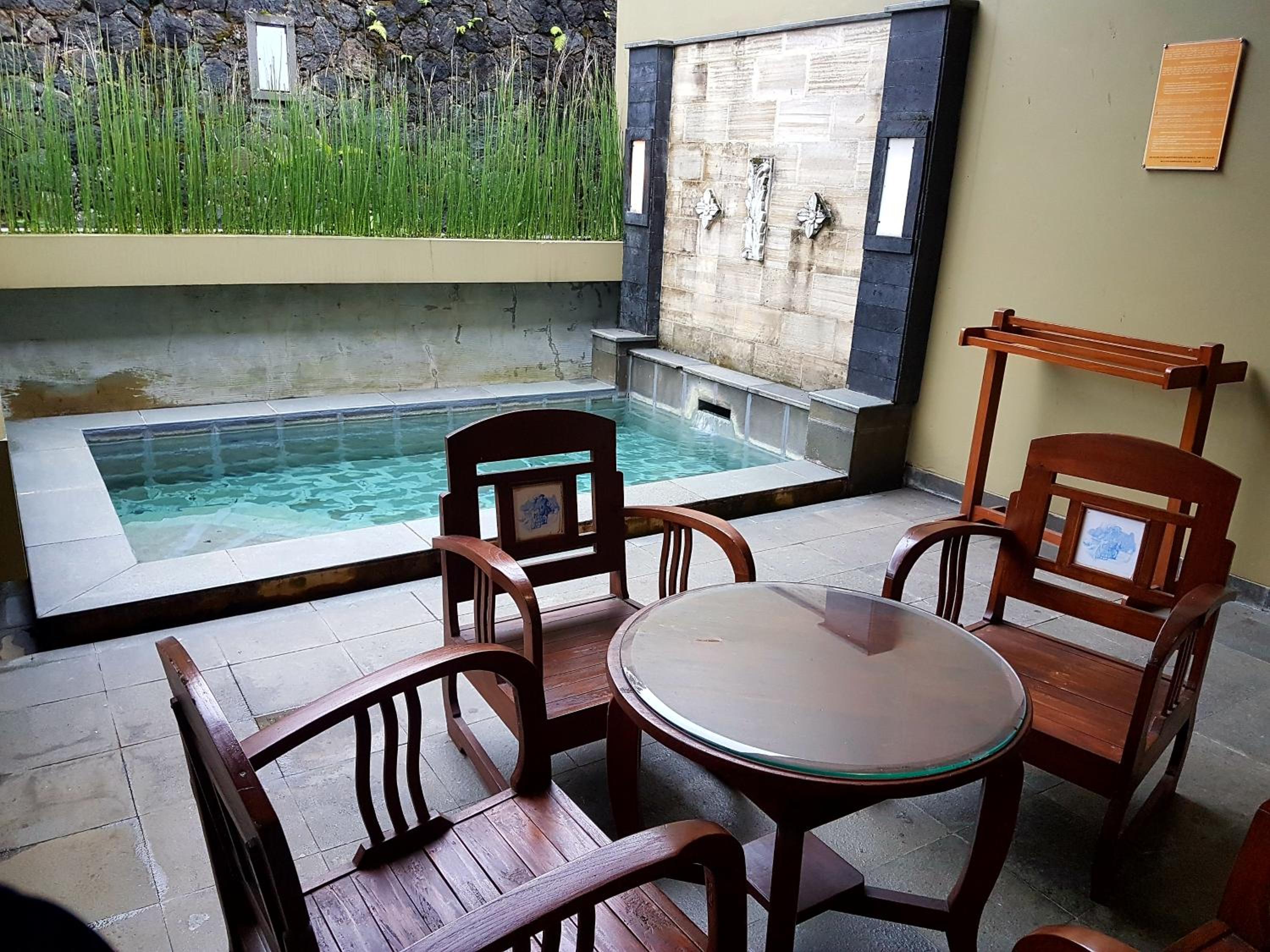 Deluxe Two-Bedroom Villa with Private Pool - Photo 9