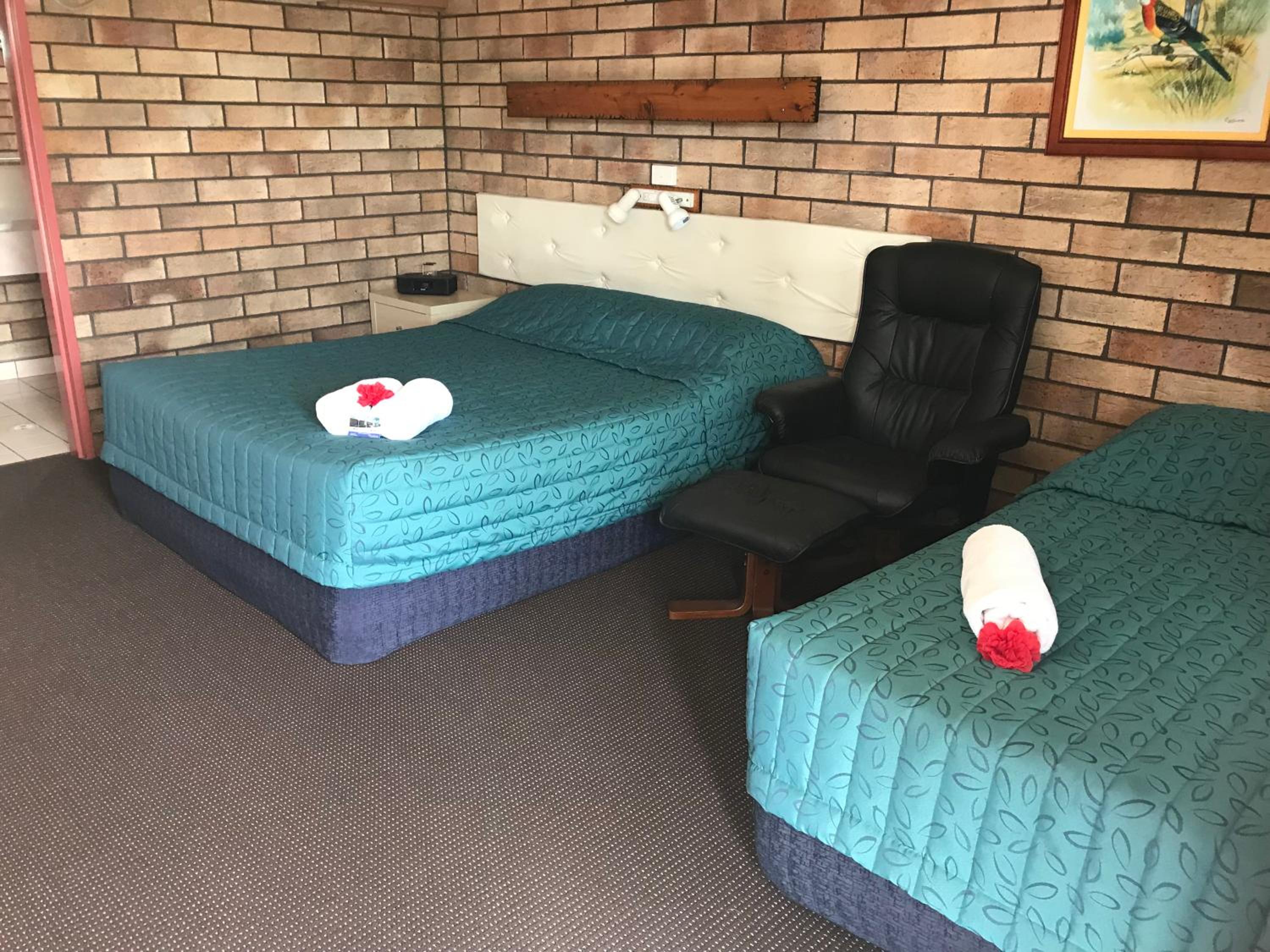 Double or Twin Room - Photo 4