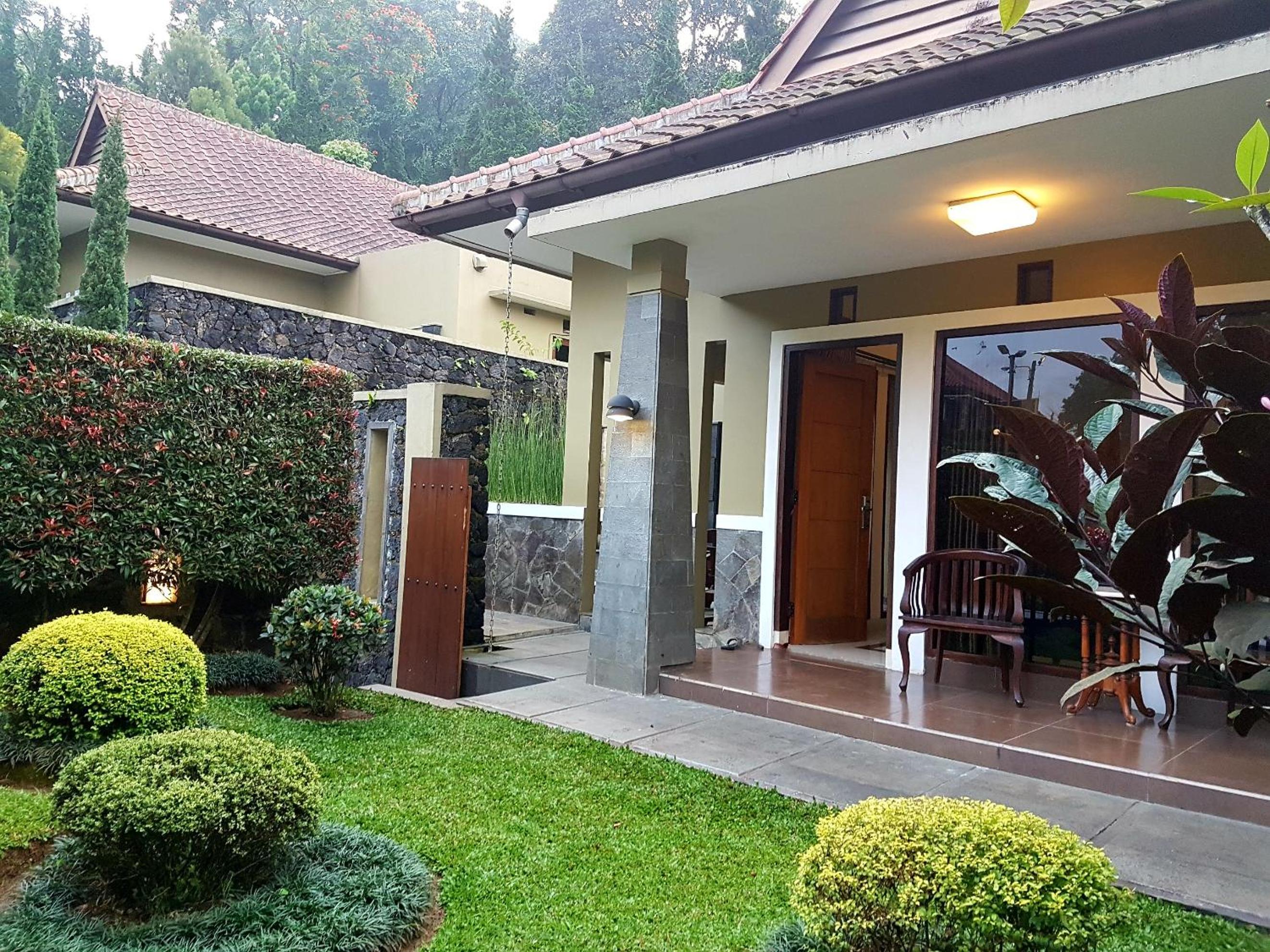 Deluxe Two-Bedroom Villa with Private Pool - Photo 8