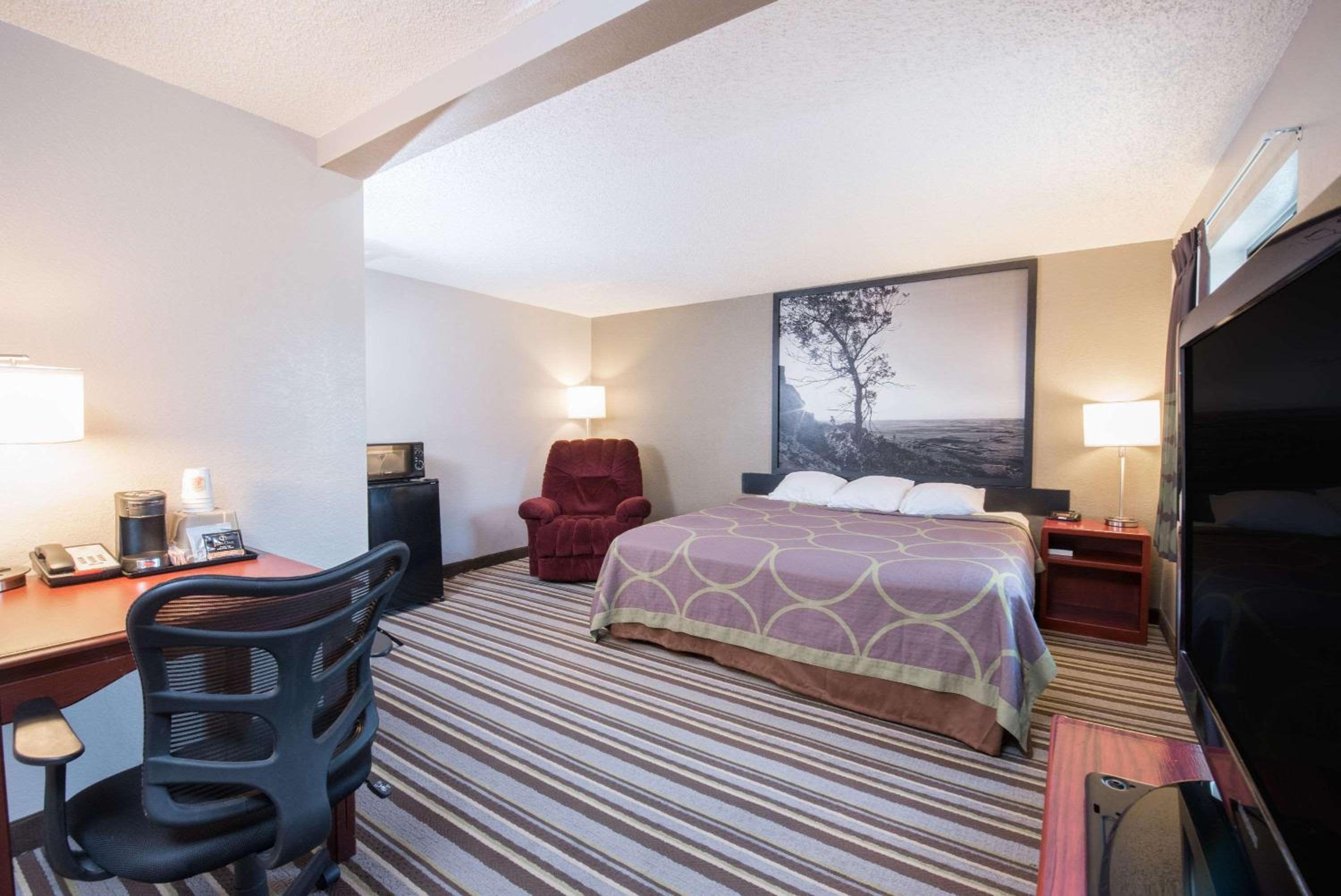 King Studio Suite - Non-Smoking photo 1