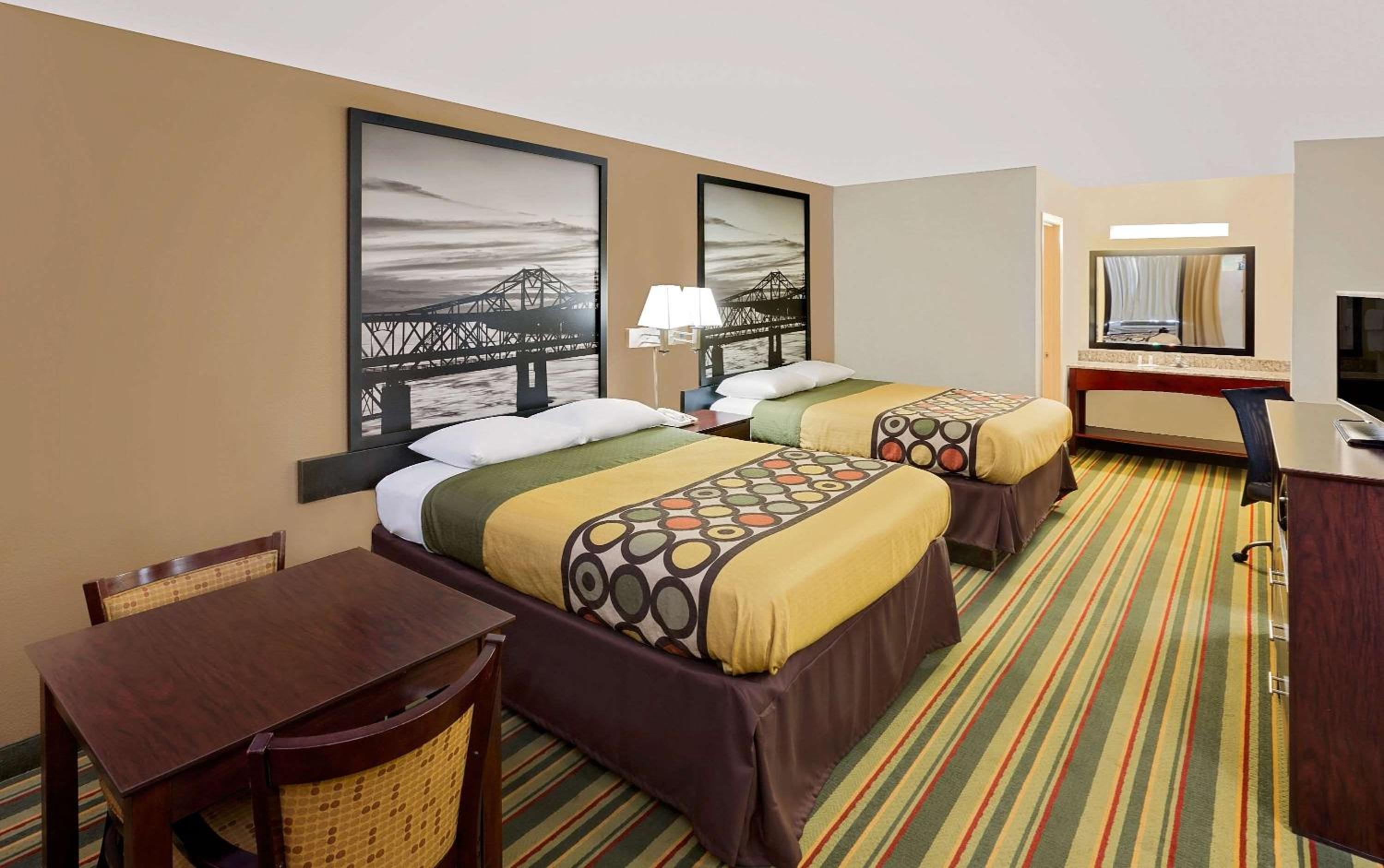 Double Room with Two Double Beds - Smoking - Photo 1
