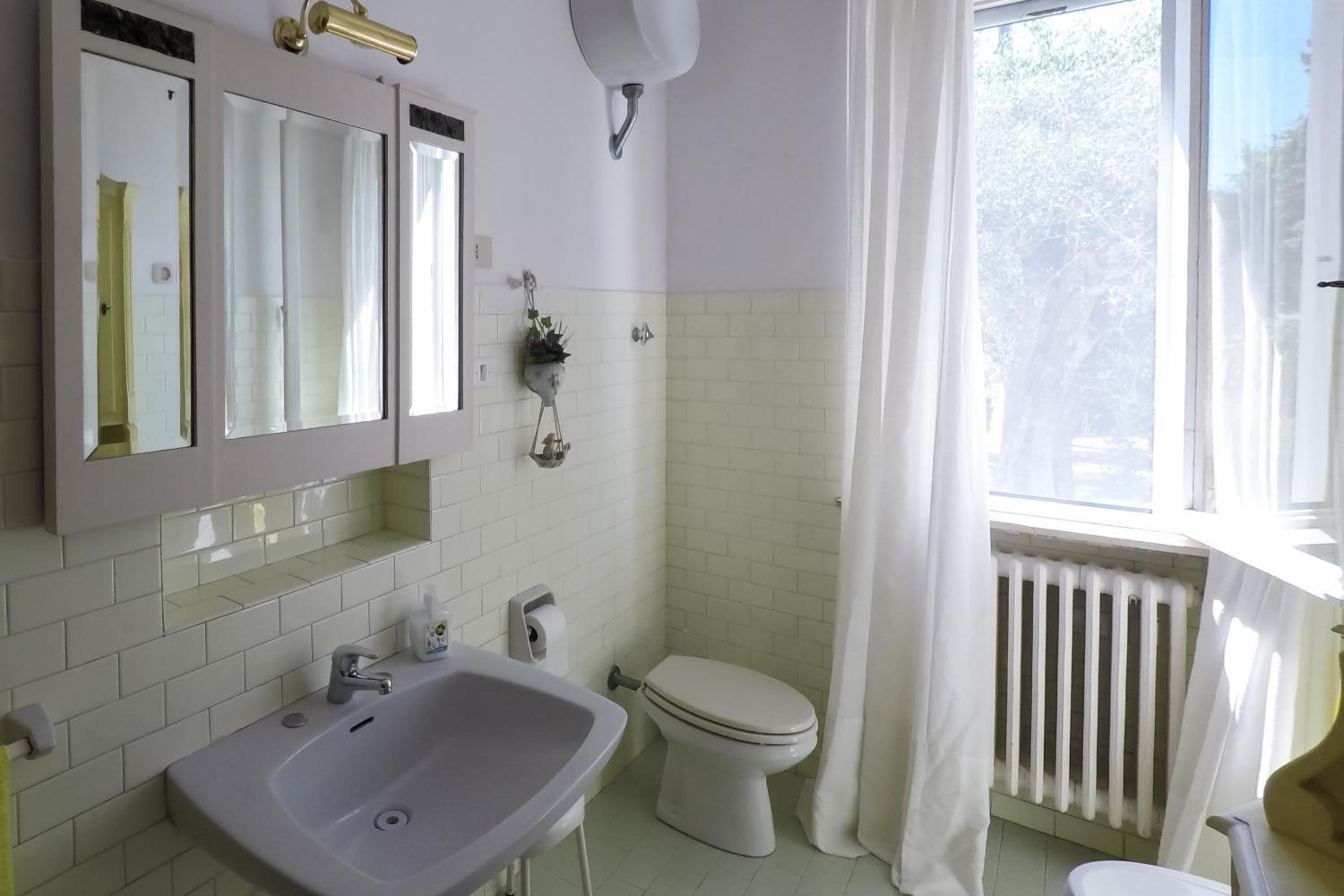 Double Room with Private External Bathroom photo 3