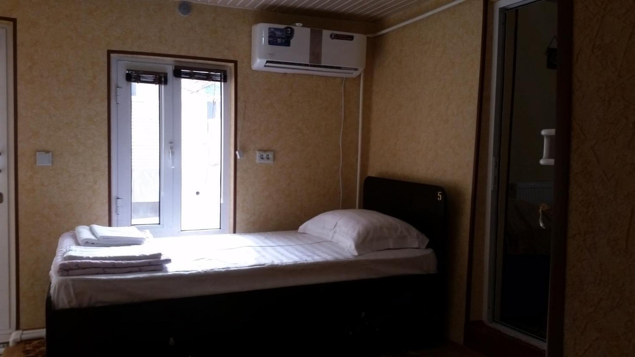 Single Bed in Mixed Dormitory Room photo 2
