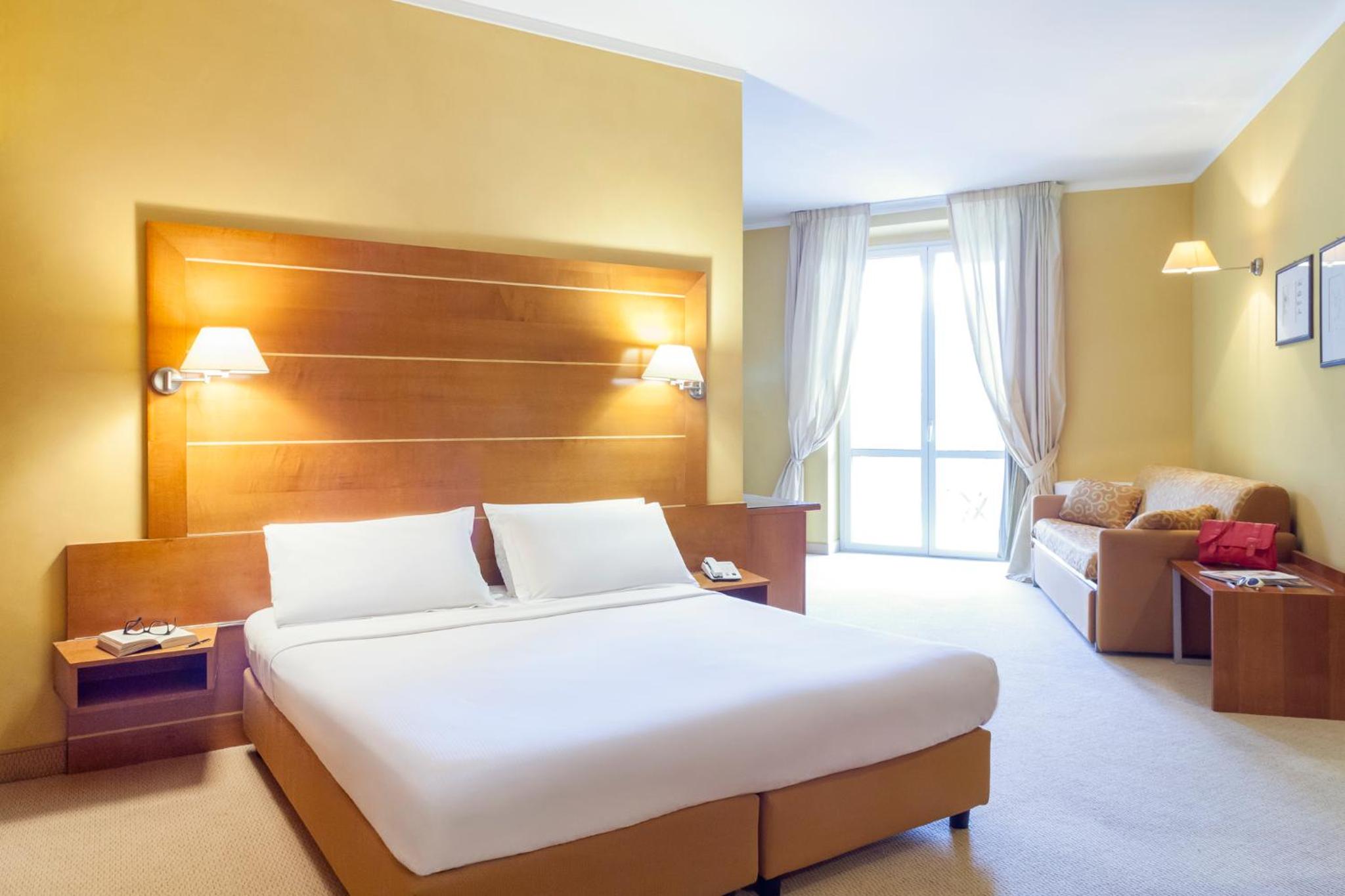 Standard Double Room - Photo 7