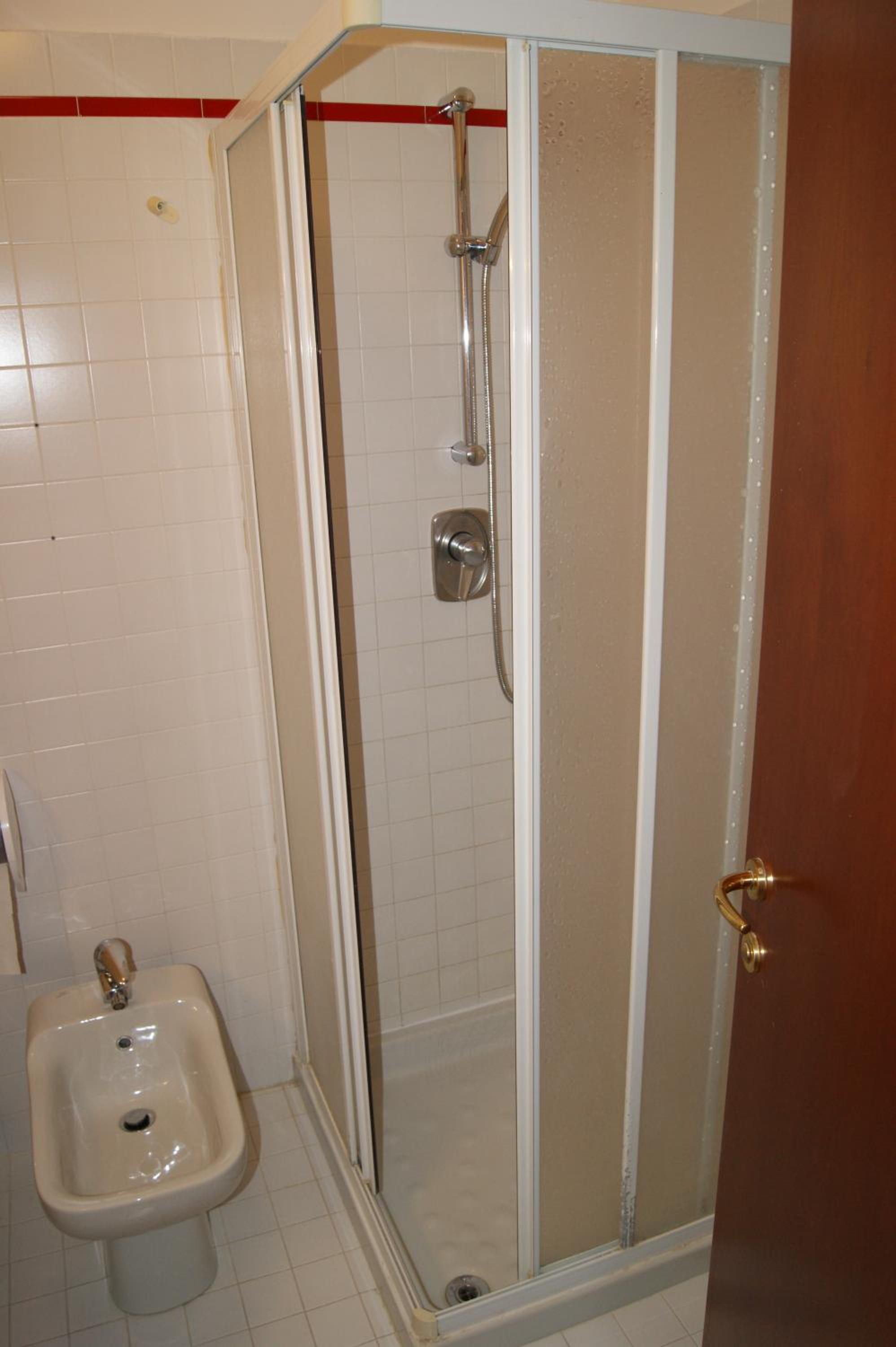 Double Room with Private External Bathroom photo 2