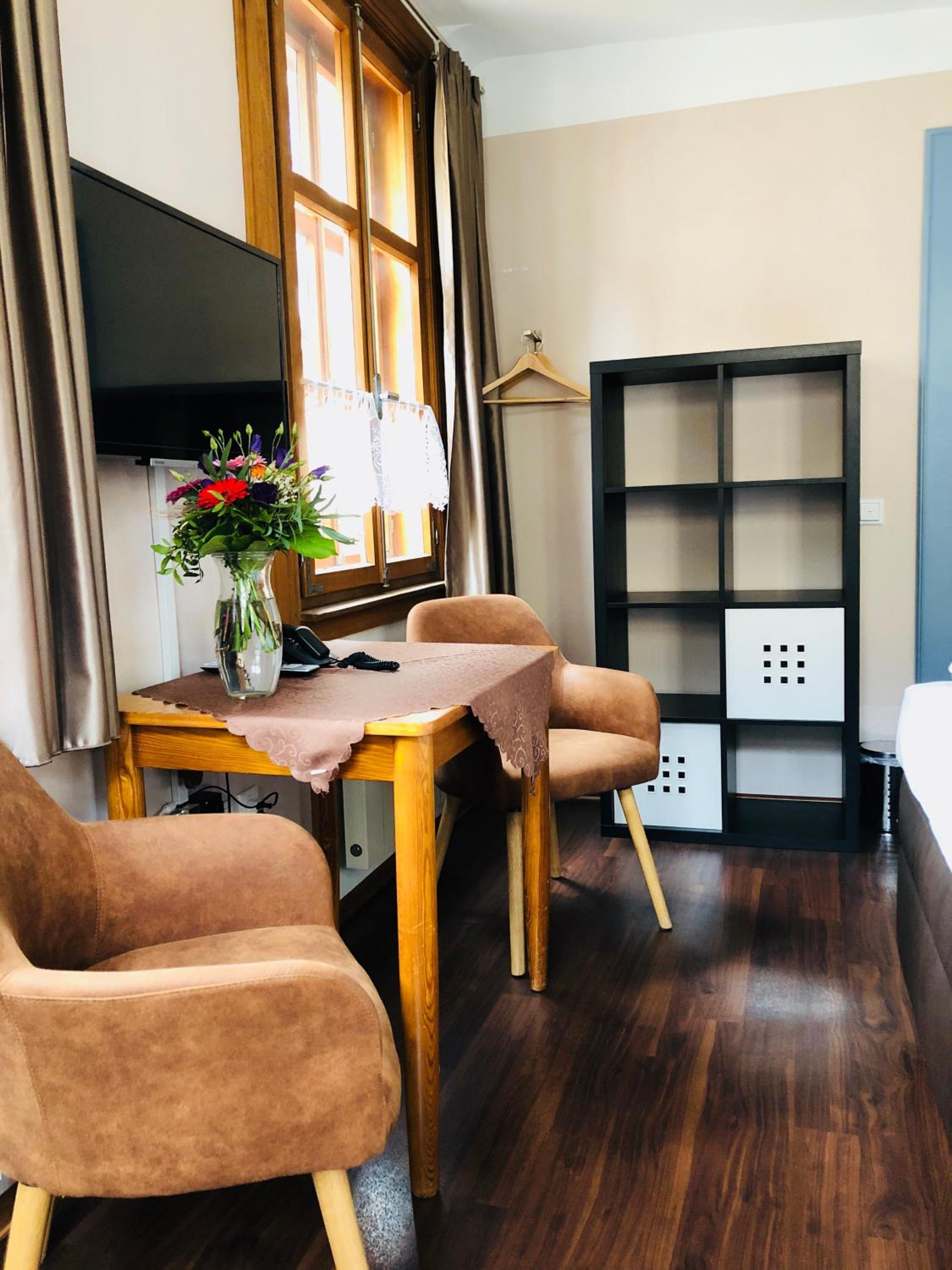 Double Room - Photo 6
