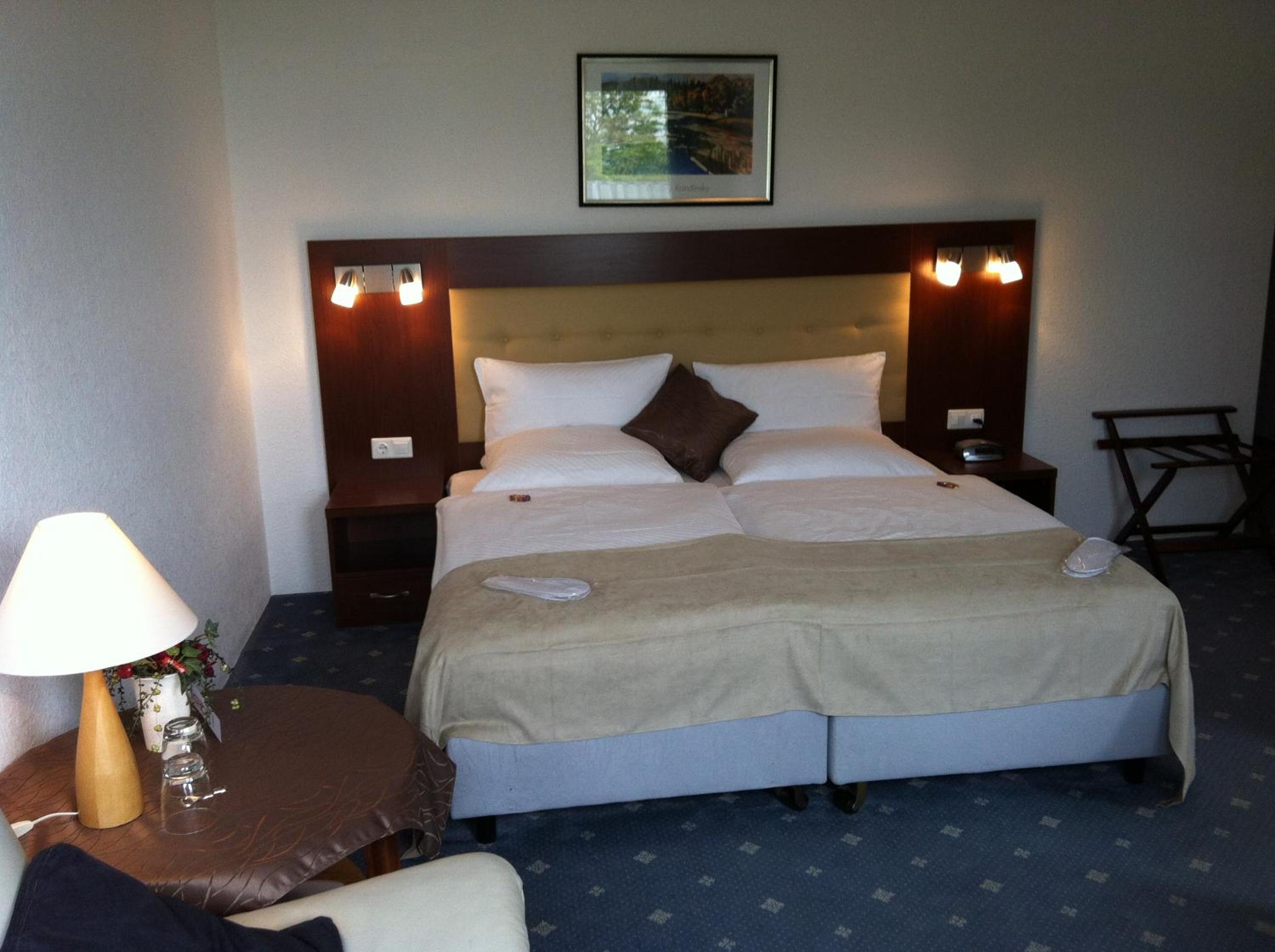 Double Room - Photo 5
