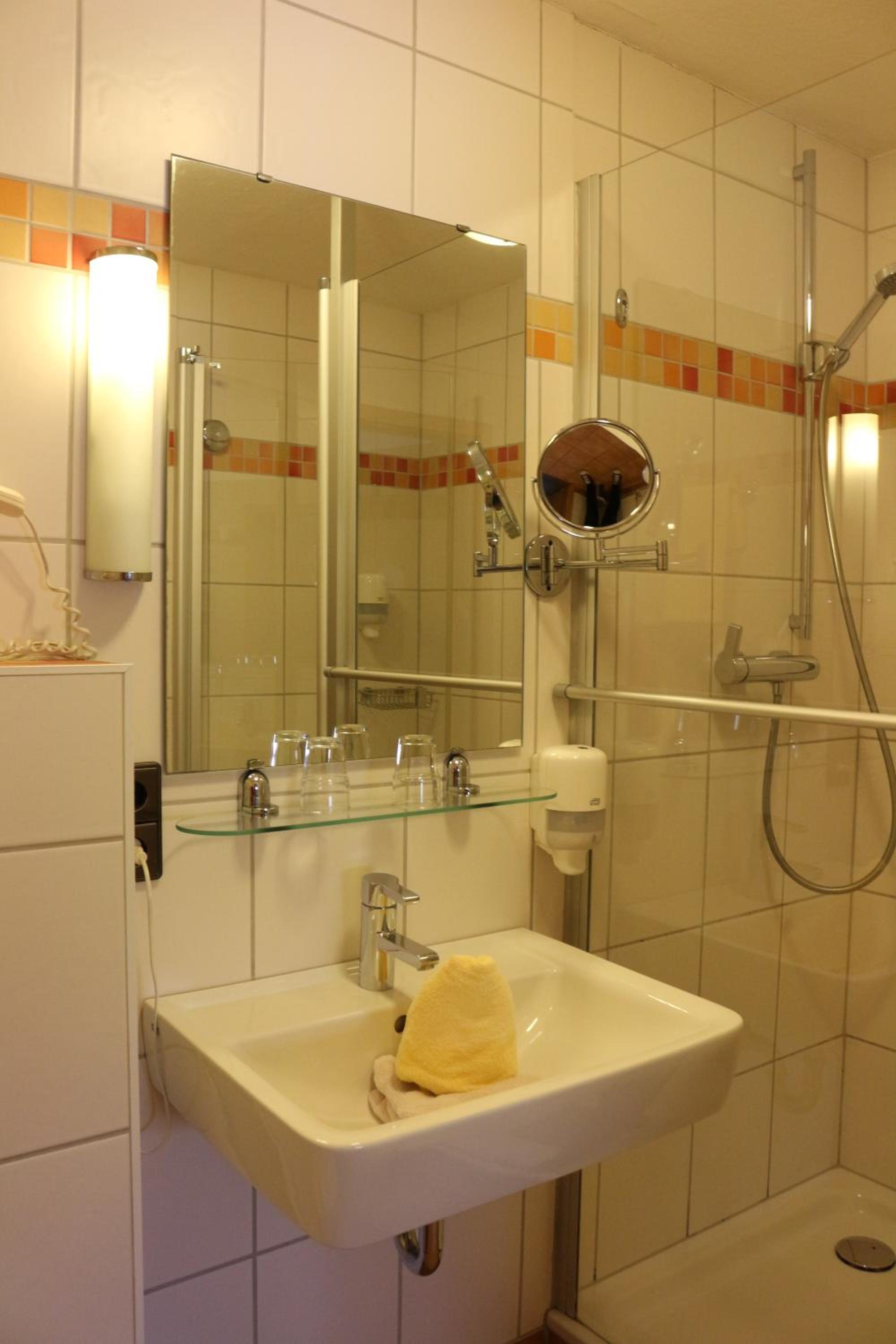 Double Room - Photo 14