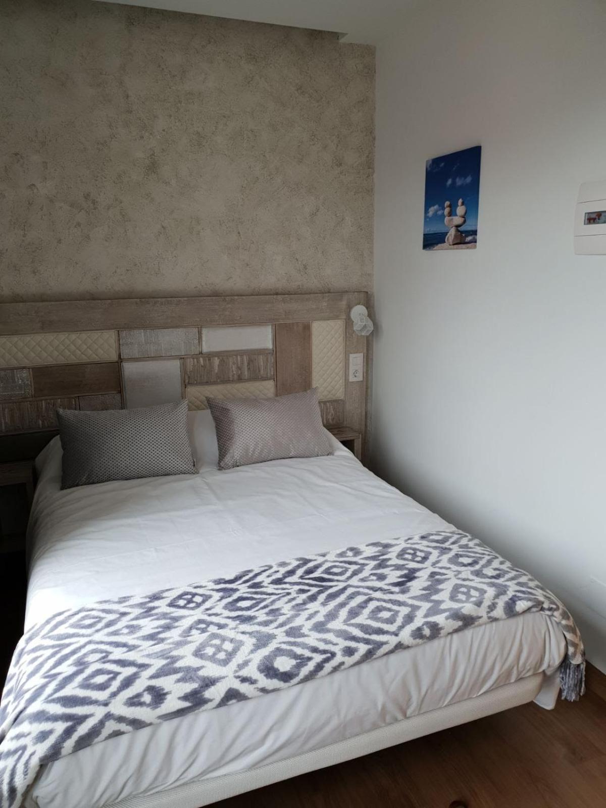 Double Room with Balcony photo 3