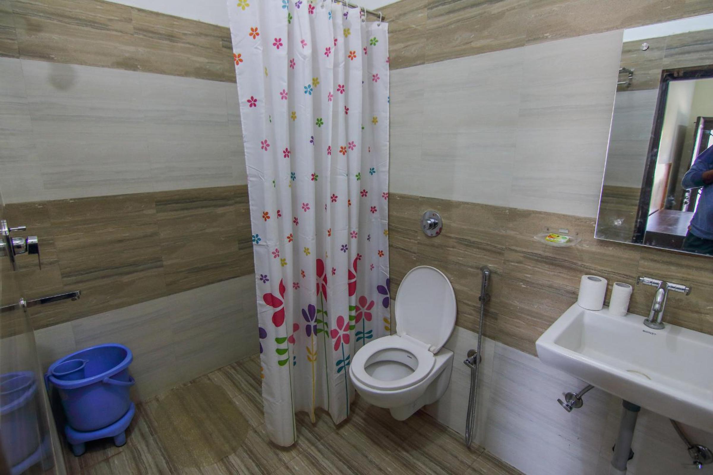 Double or Twin Room with Bathroom photo 2