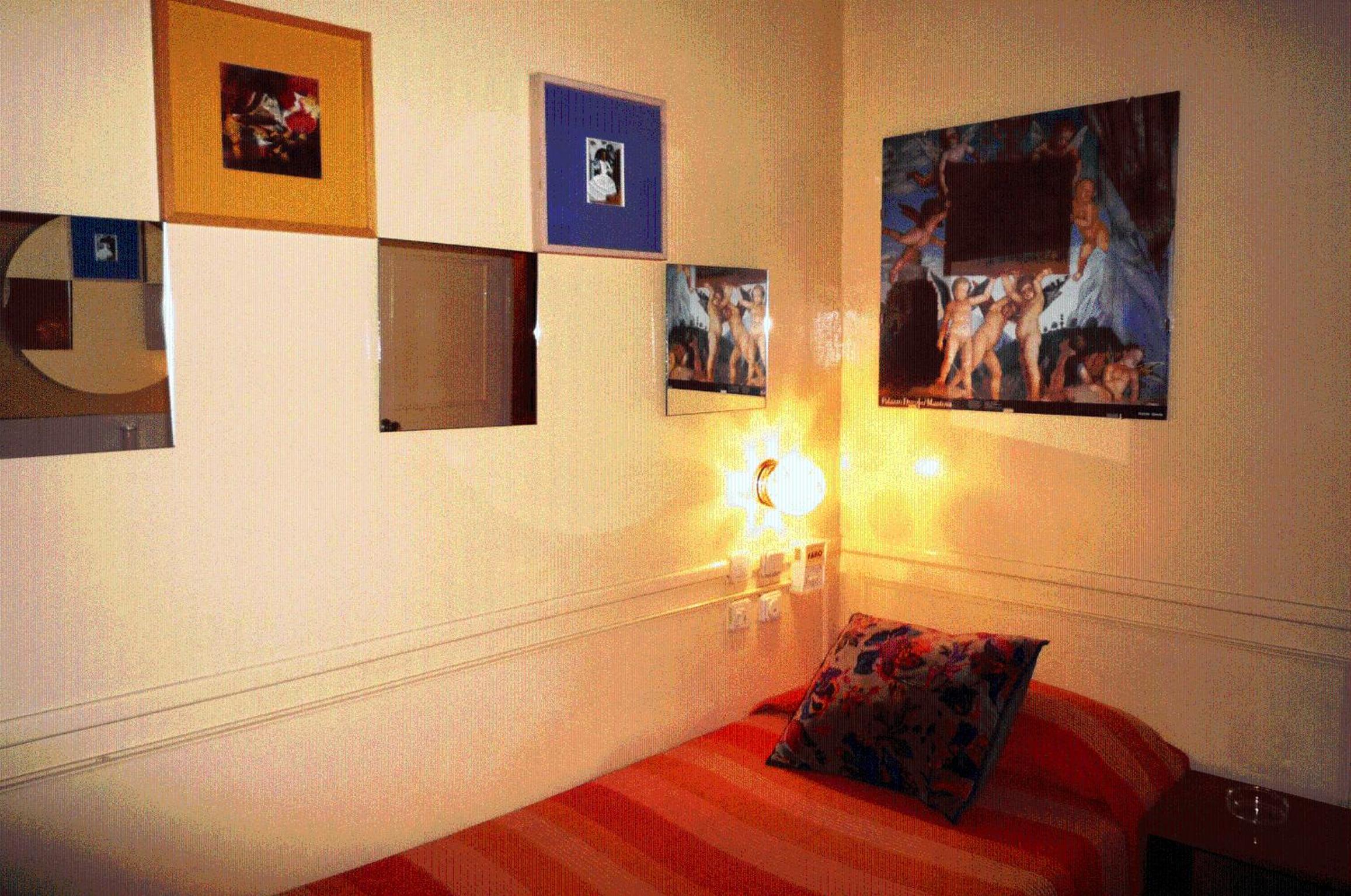 Single Room with Shared Bathroom thumbnail 6