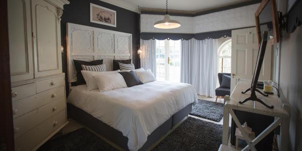 Superior King Room photo 2