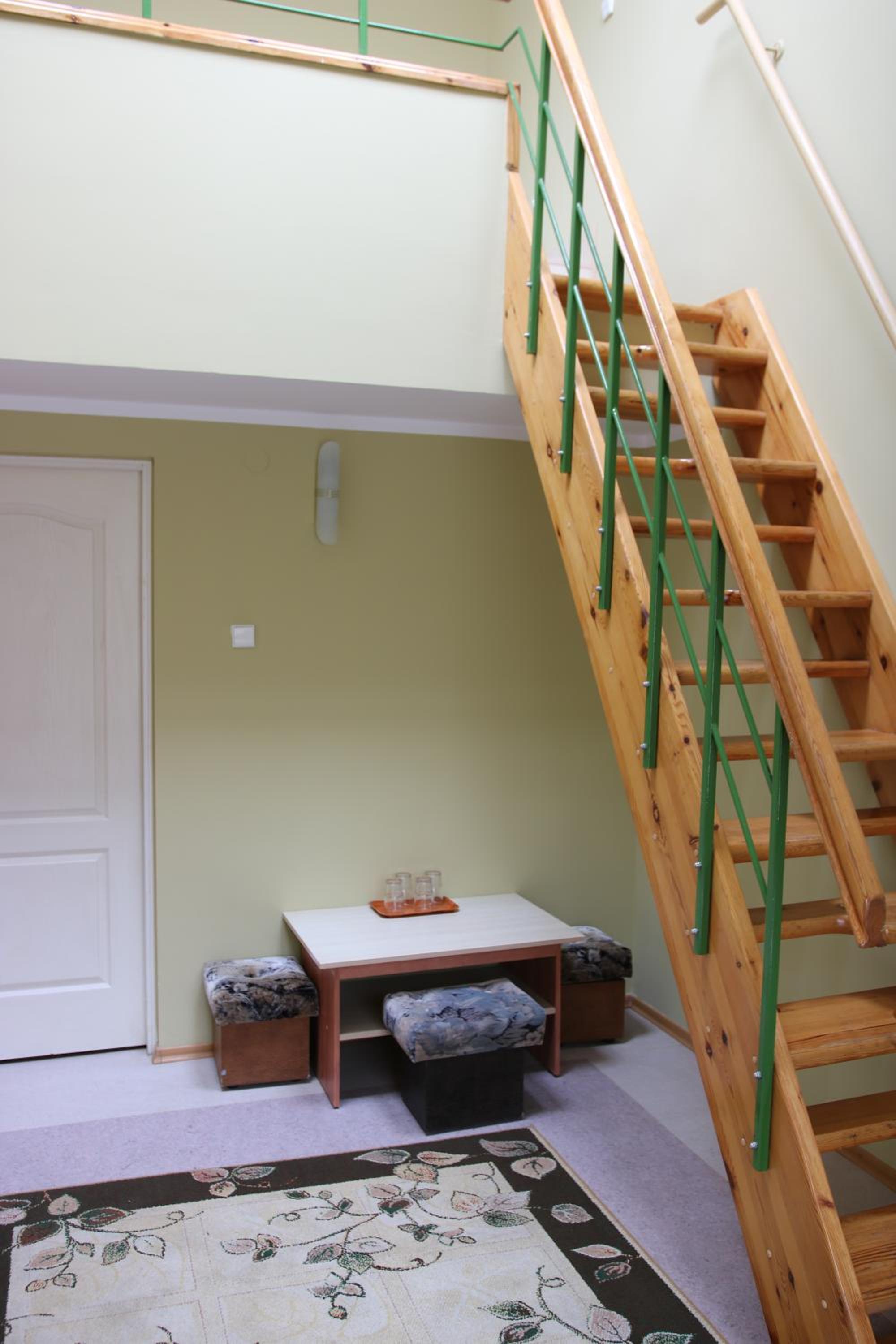 Quadruple Room with Shared Bathroom photo 2