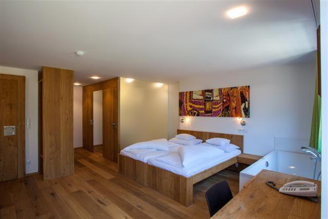 Double Room with Balcony and Mountain View photo 2