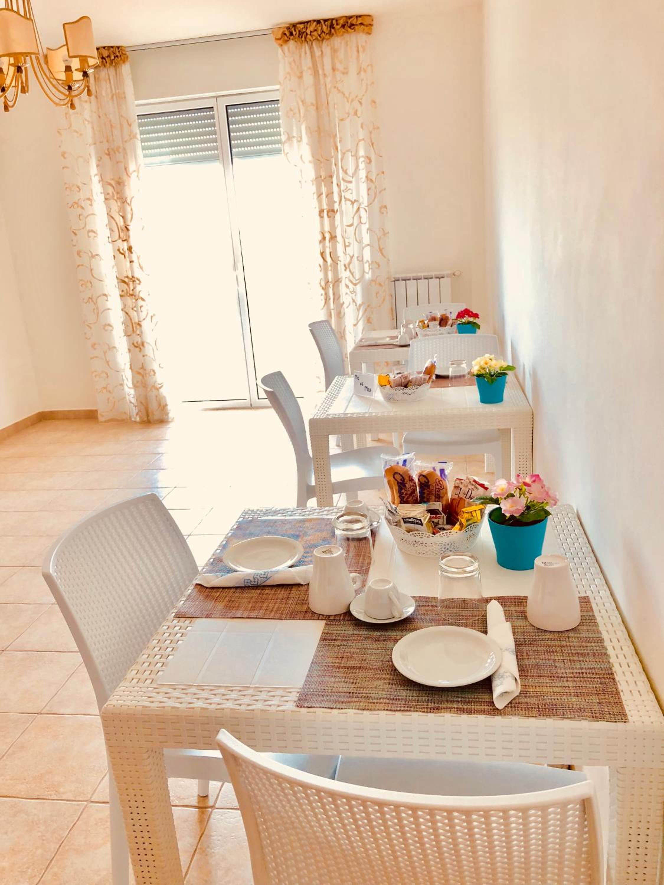 Double Room with Private Bathroom - Photo 3