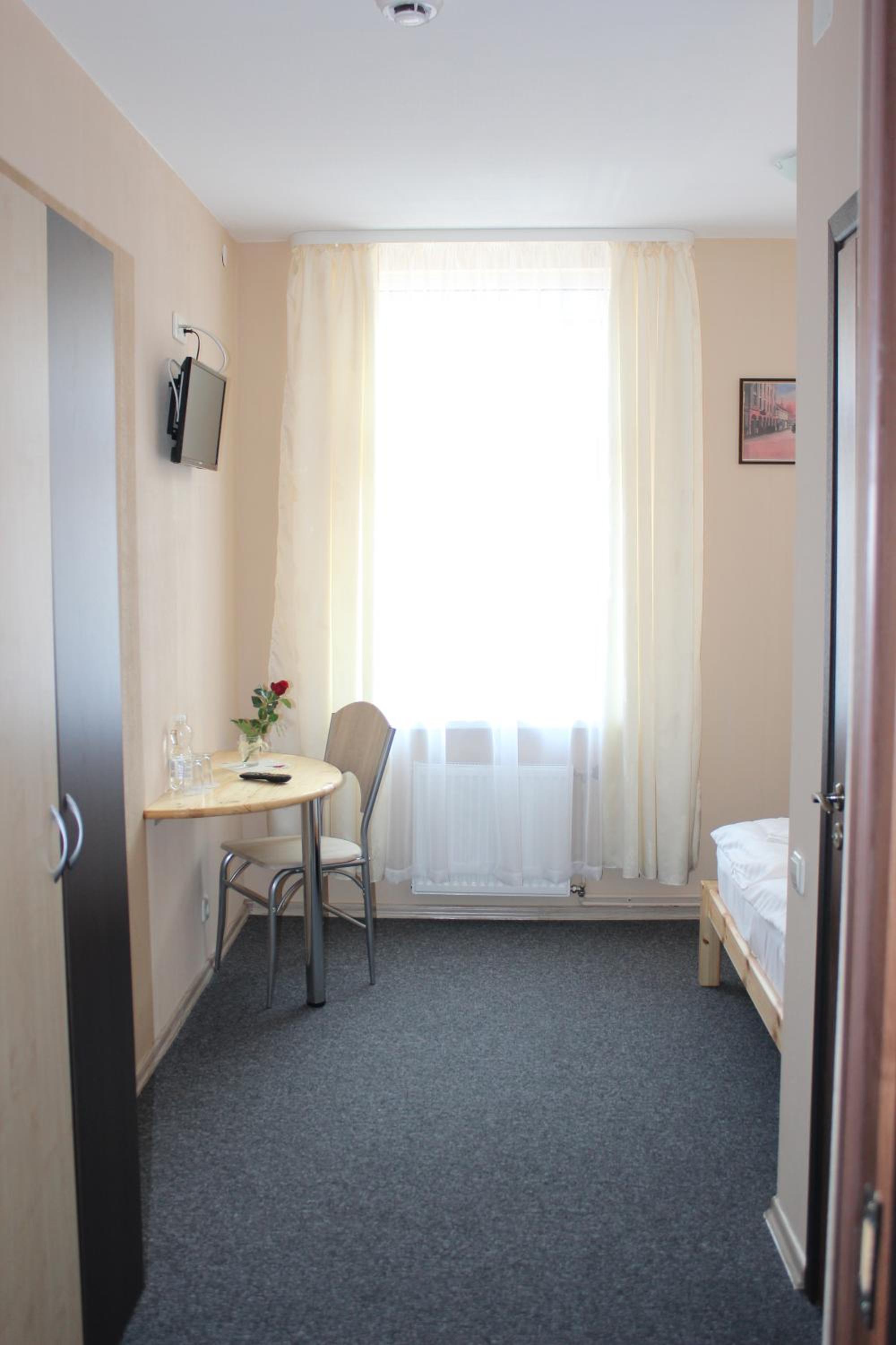 Double Room with Private Bathroom - Photo 1