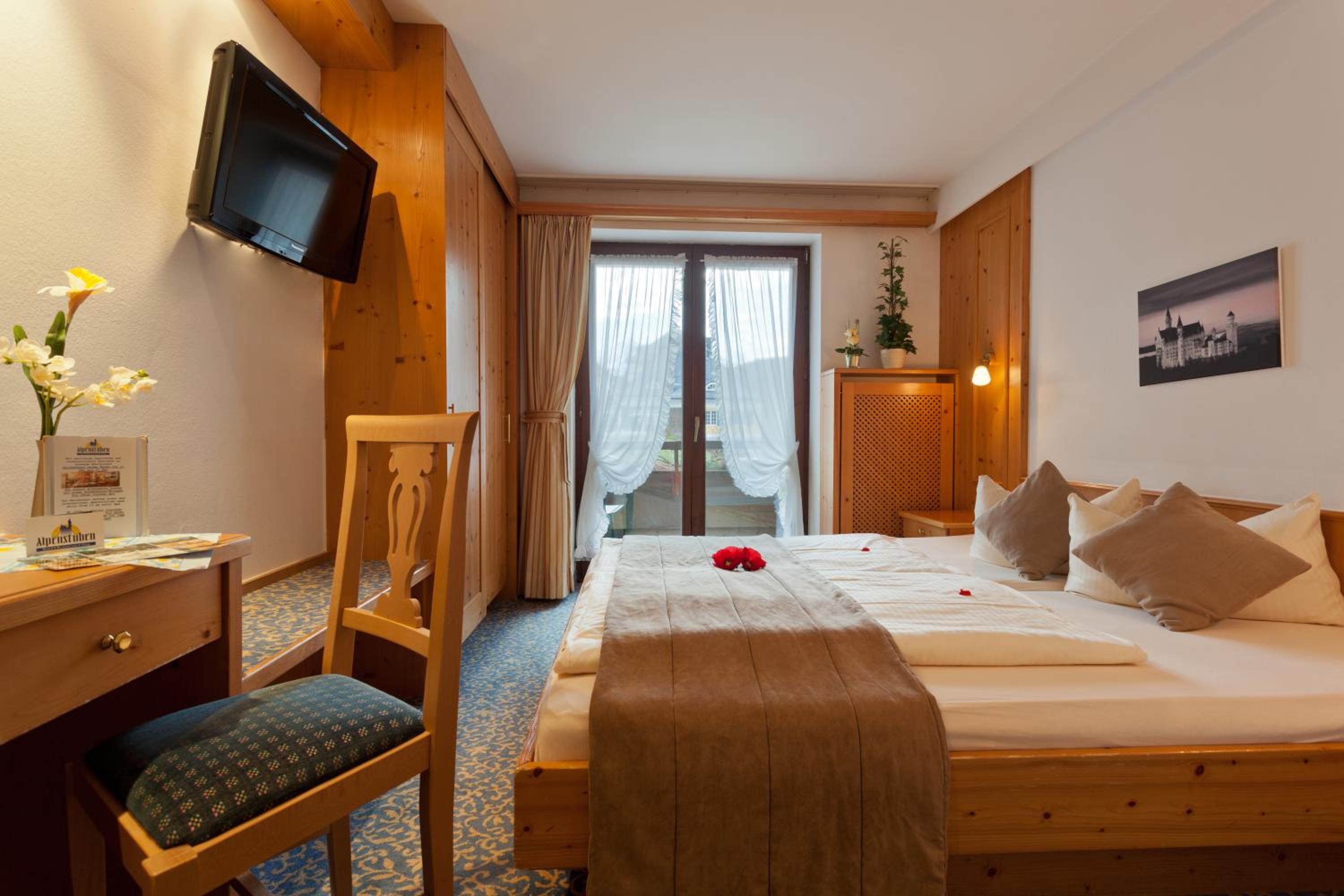 Standard Double Room - Photo 3