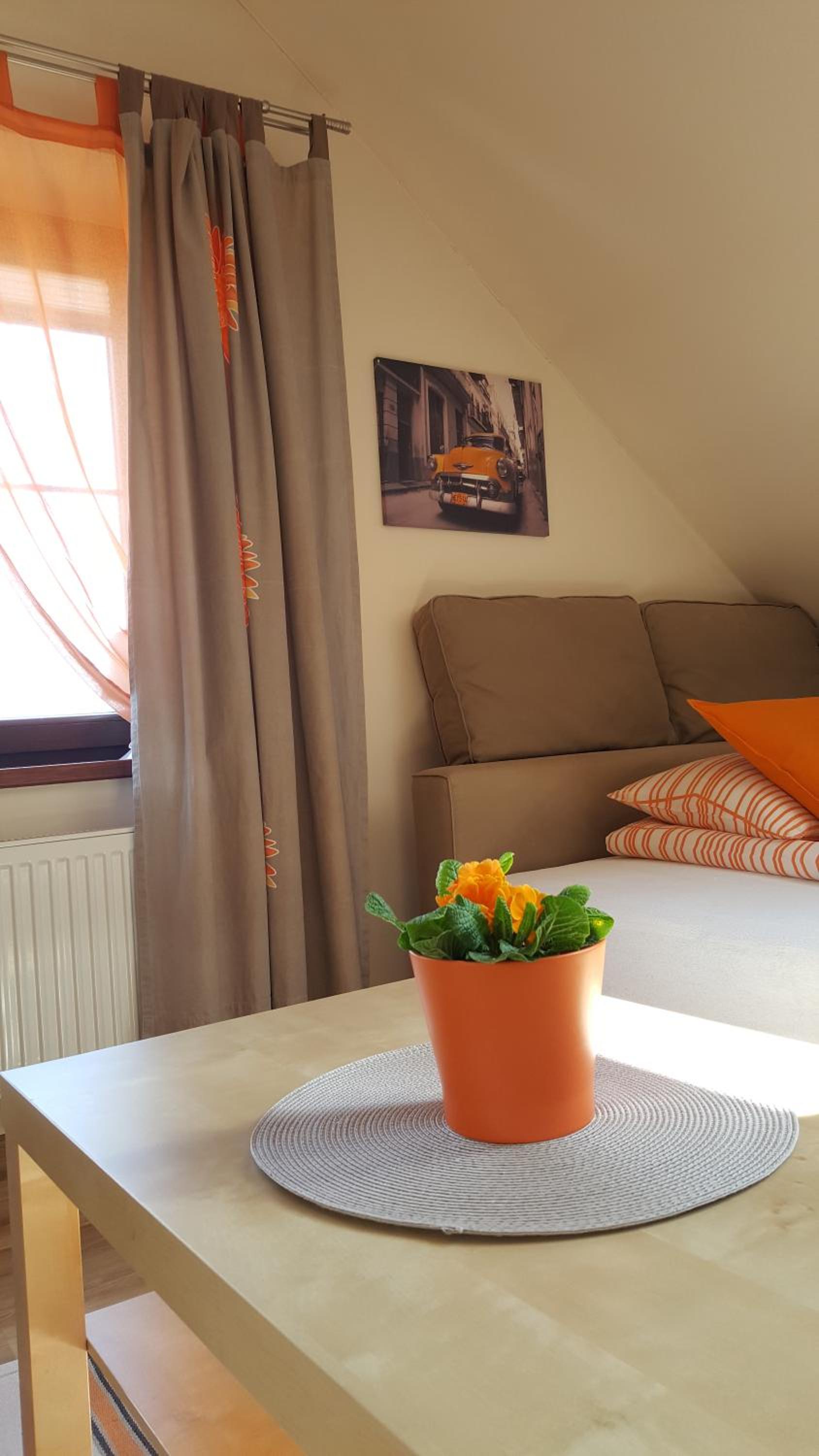 Apartment - Split Level - Photo 1