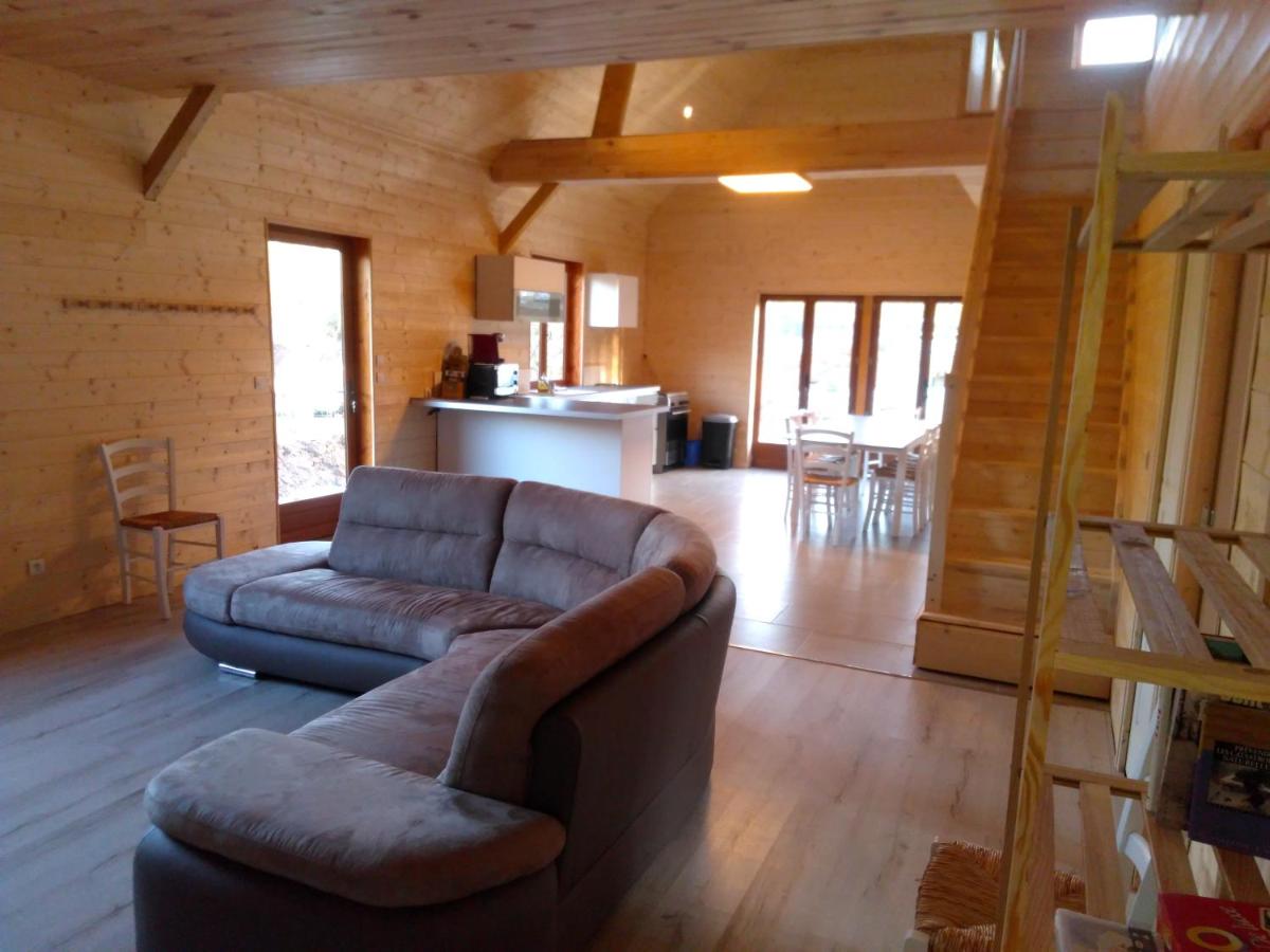 Five-Bedroom House photo 2