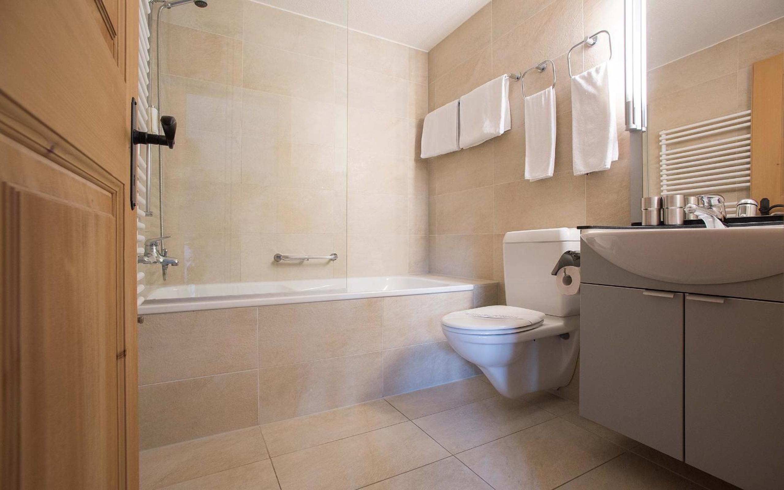 Superior Twin Room - Photo 8