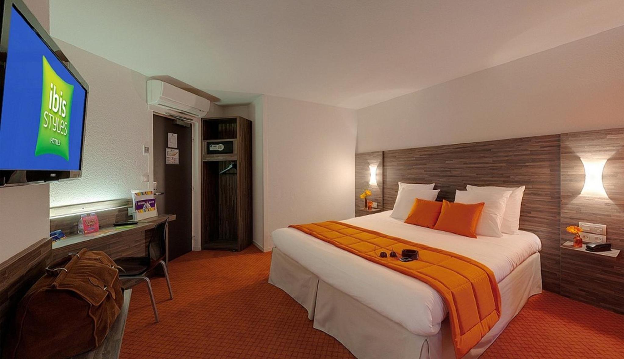 Standard Twin Room - Photo 1