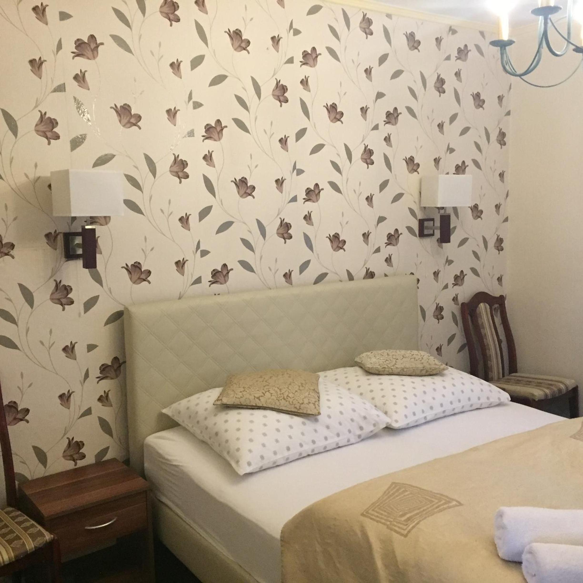 Double or Twin Room with Bathroom photo 2