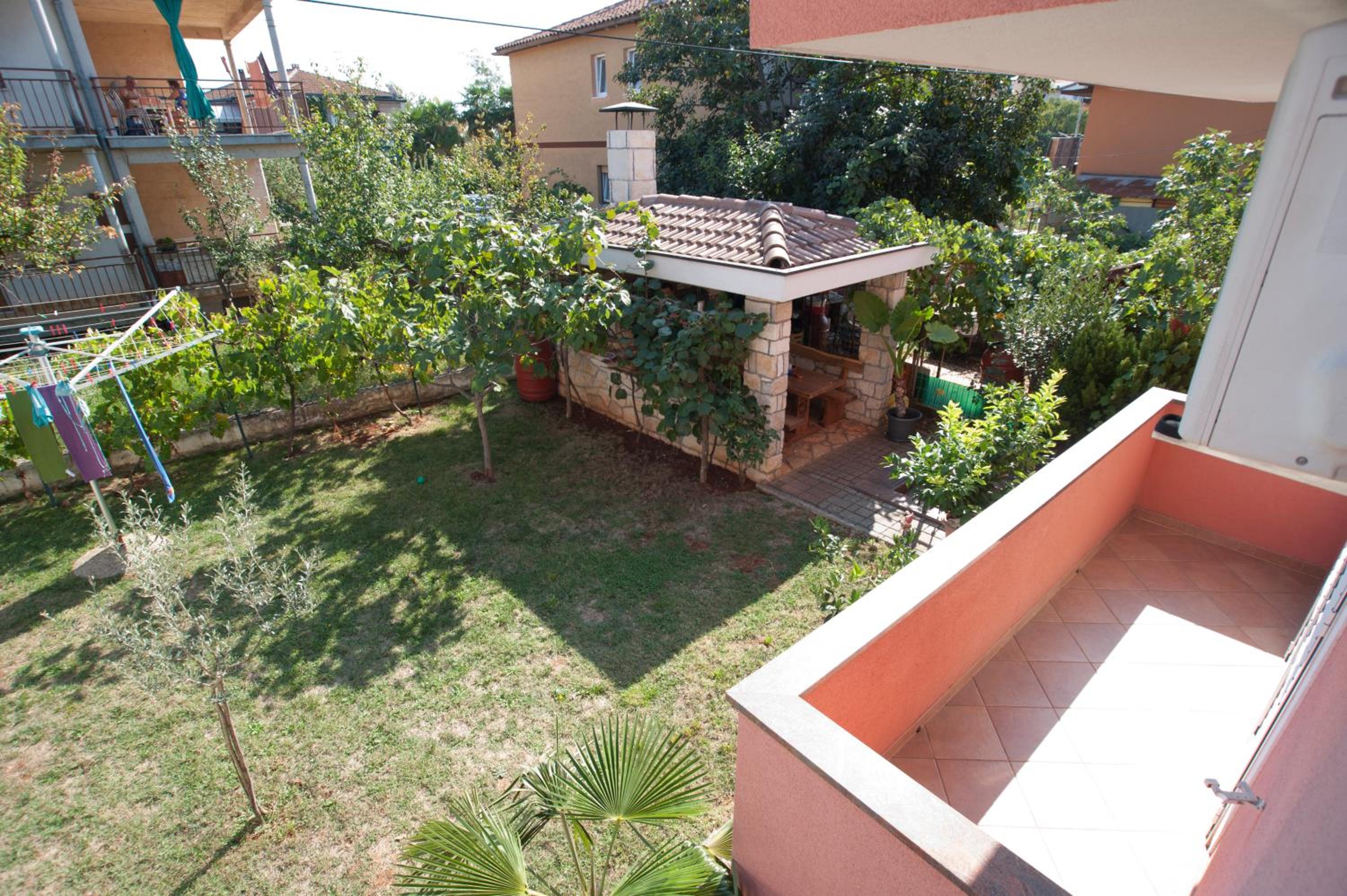One-Bedroom Apartment with Balcony - Photo 7