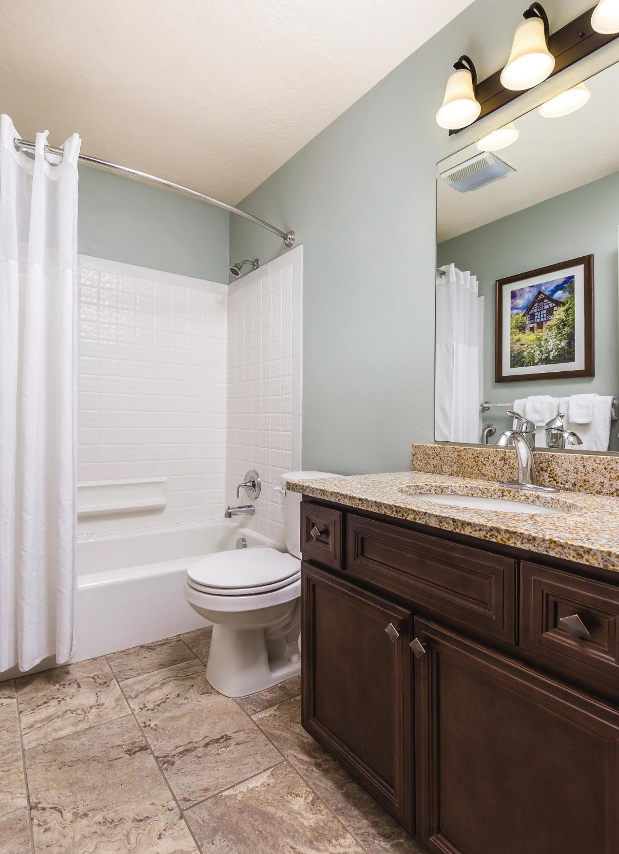 One-Bedroom Suite photo 3